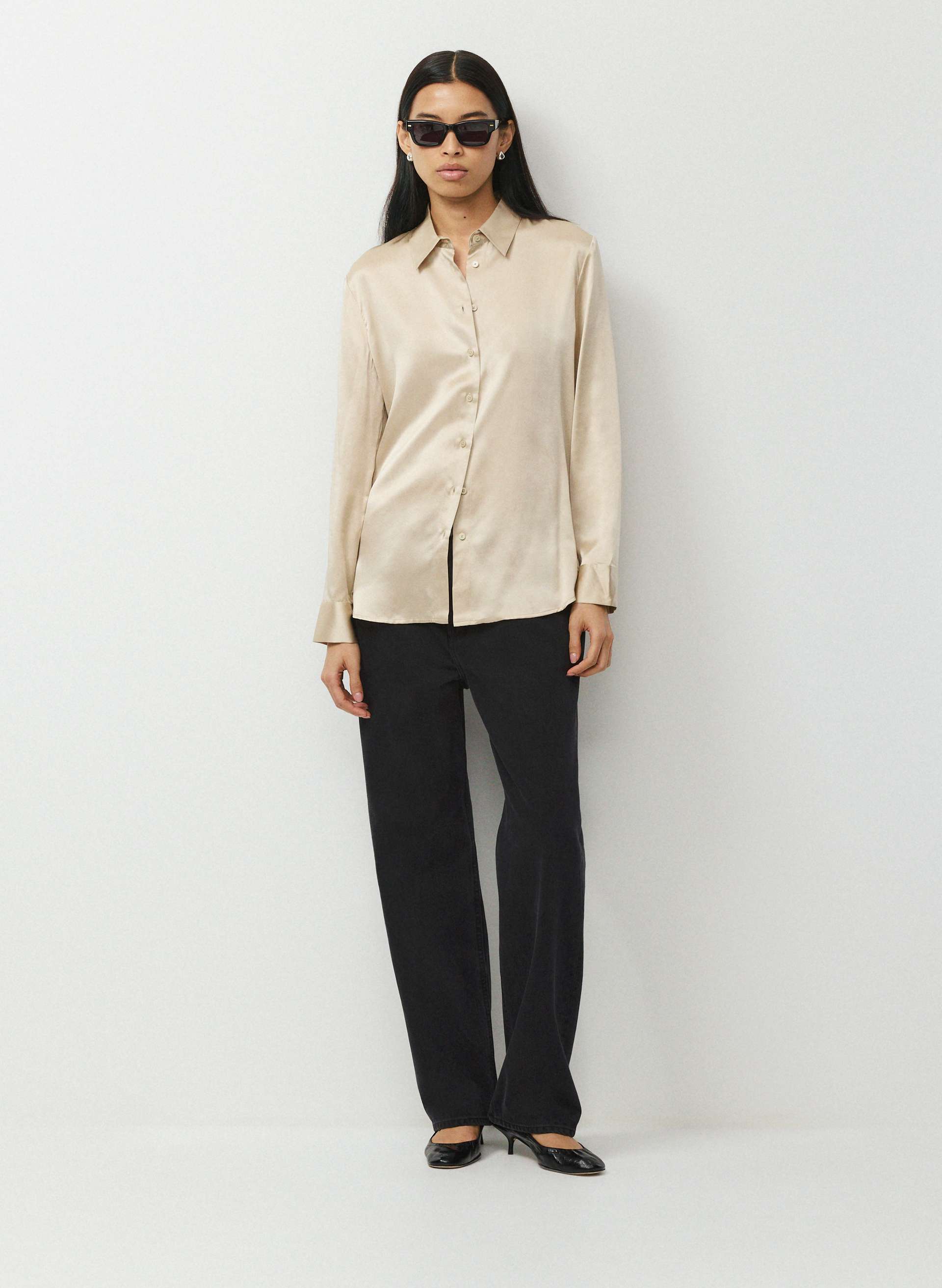 FORECAST SILK SHIRT - Classic 100% silk button-up shirt. 