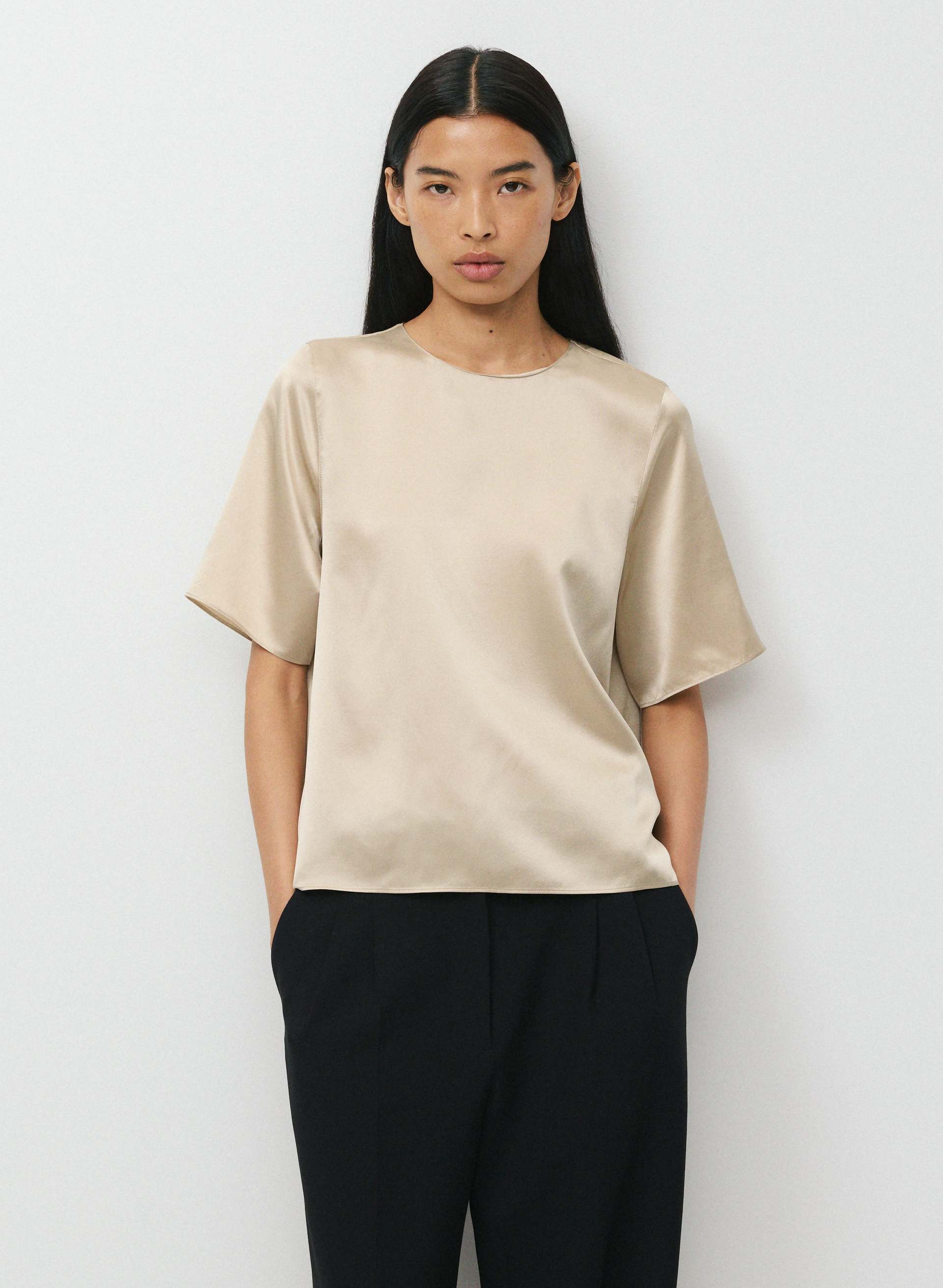 MOMENTUM SILK TOP | Aritzia