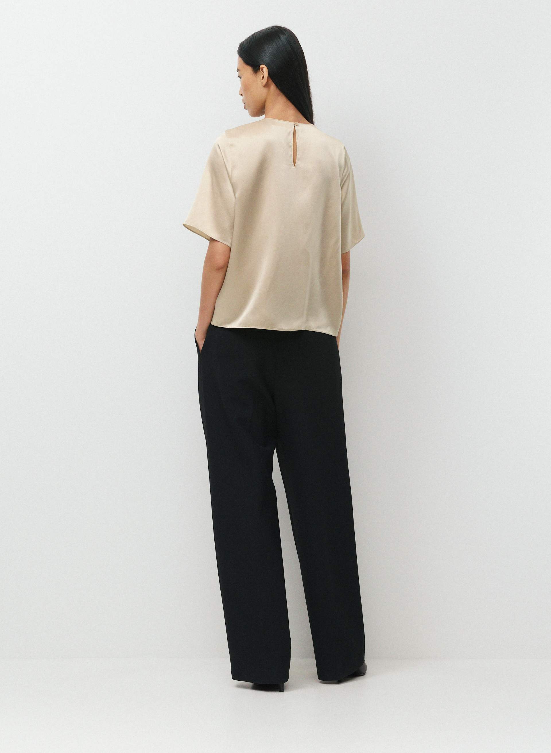 MOMENTUM SILK TOP | Aritzia