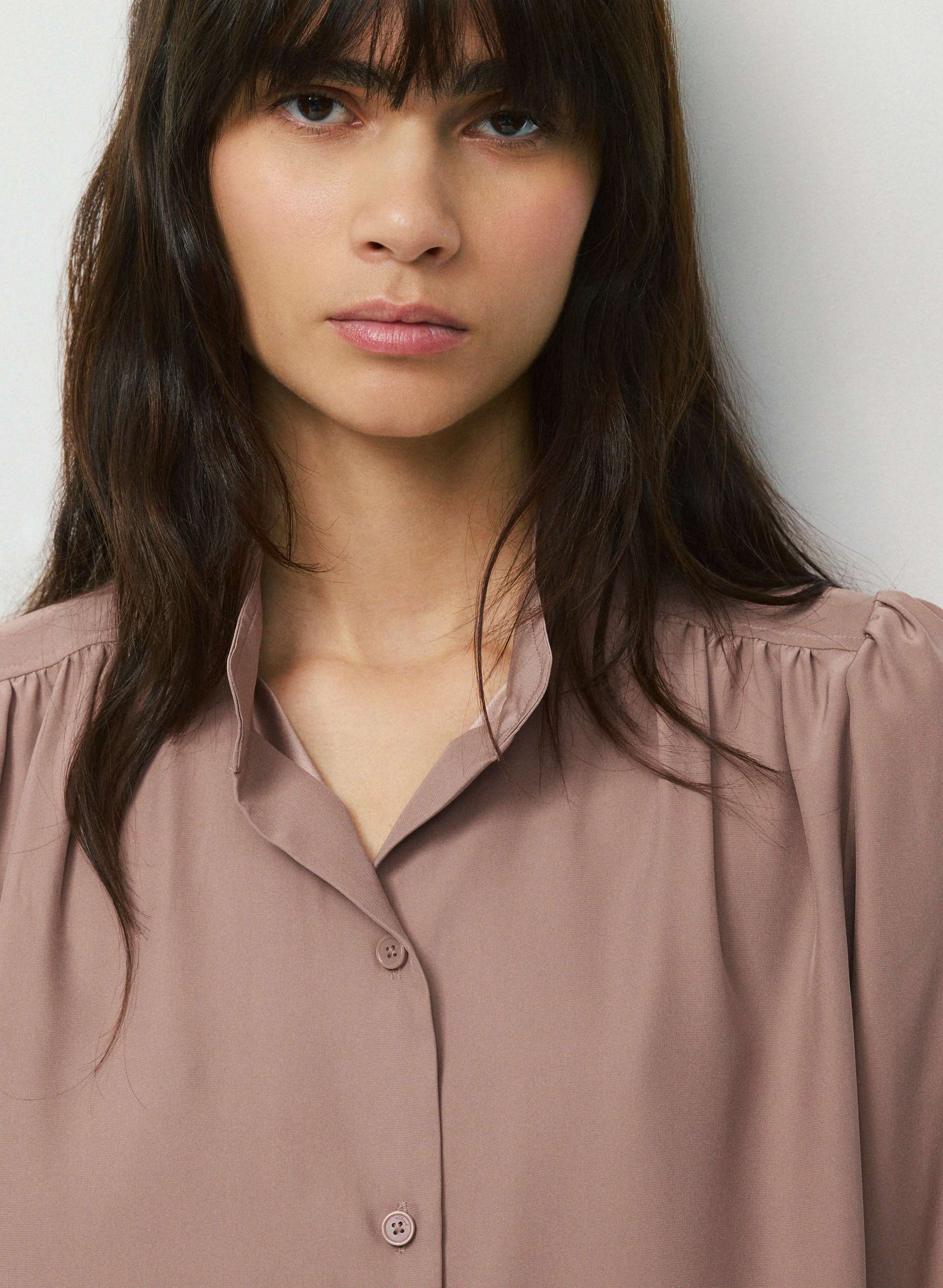 DELPHINE SILK BLOUSE | Aritzia