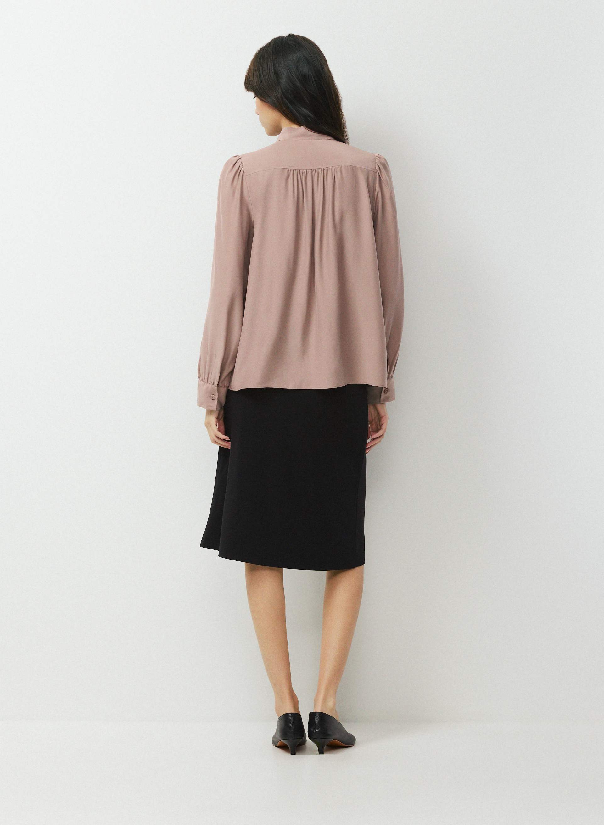 DELPHINE SILK BLOUSE | Aritzia