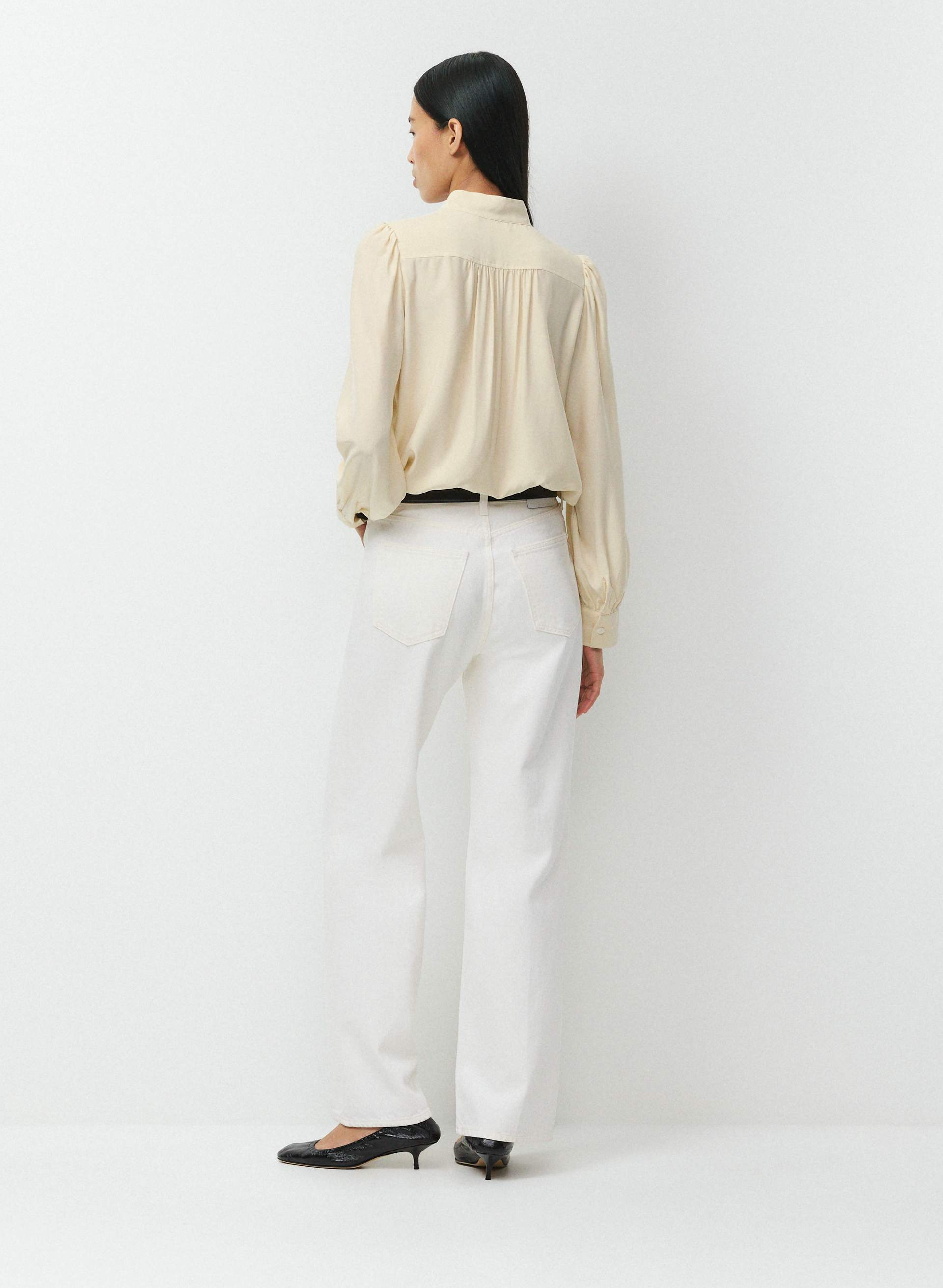 DELPHINE SILK BLOUSE | Aritzia