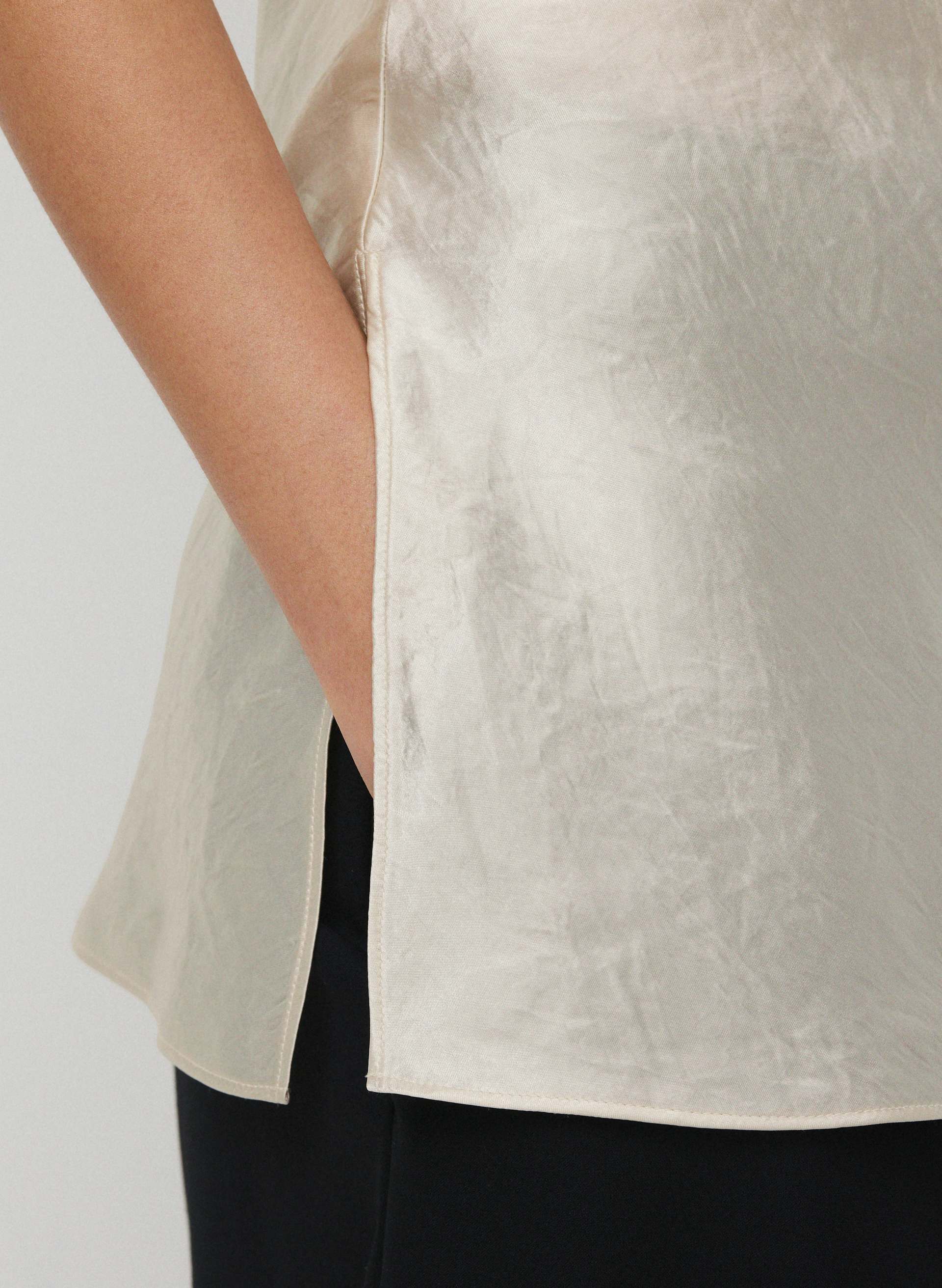 FAMILIAR SATIN CAMISOLE | Aritzia