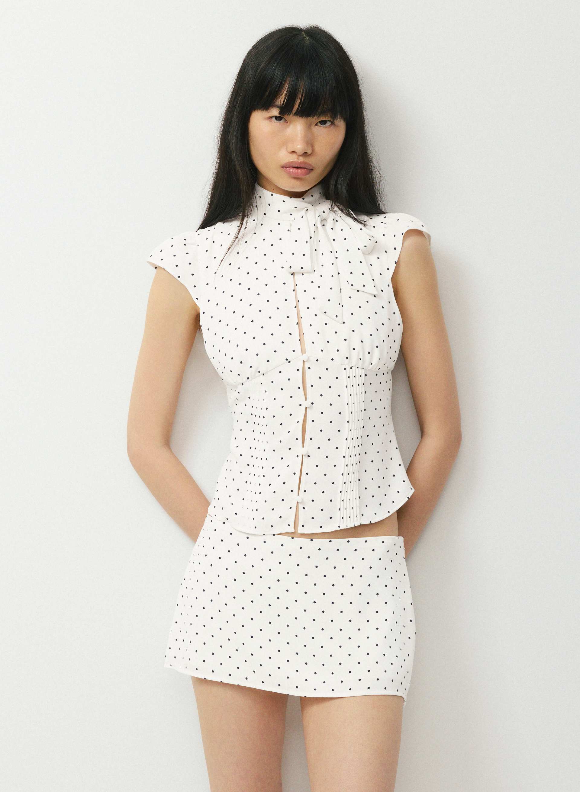 DIARY TOP - Satin top with tie neckline. 