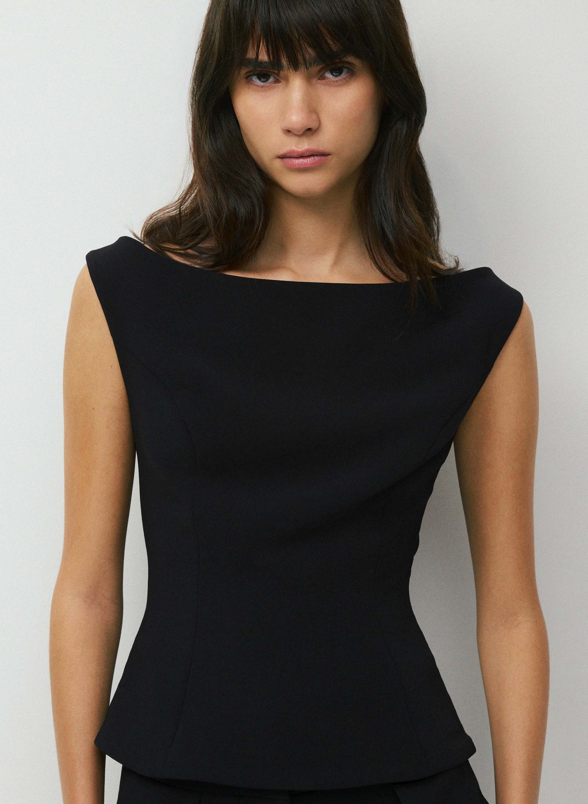 PANELIST TOP | Aritzia