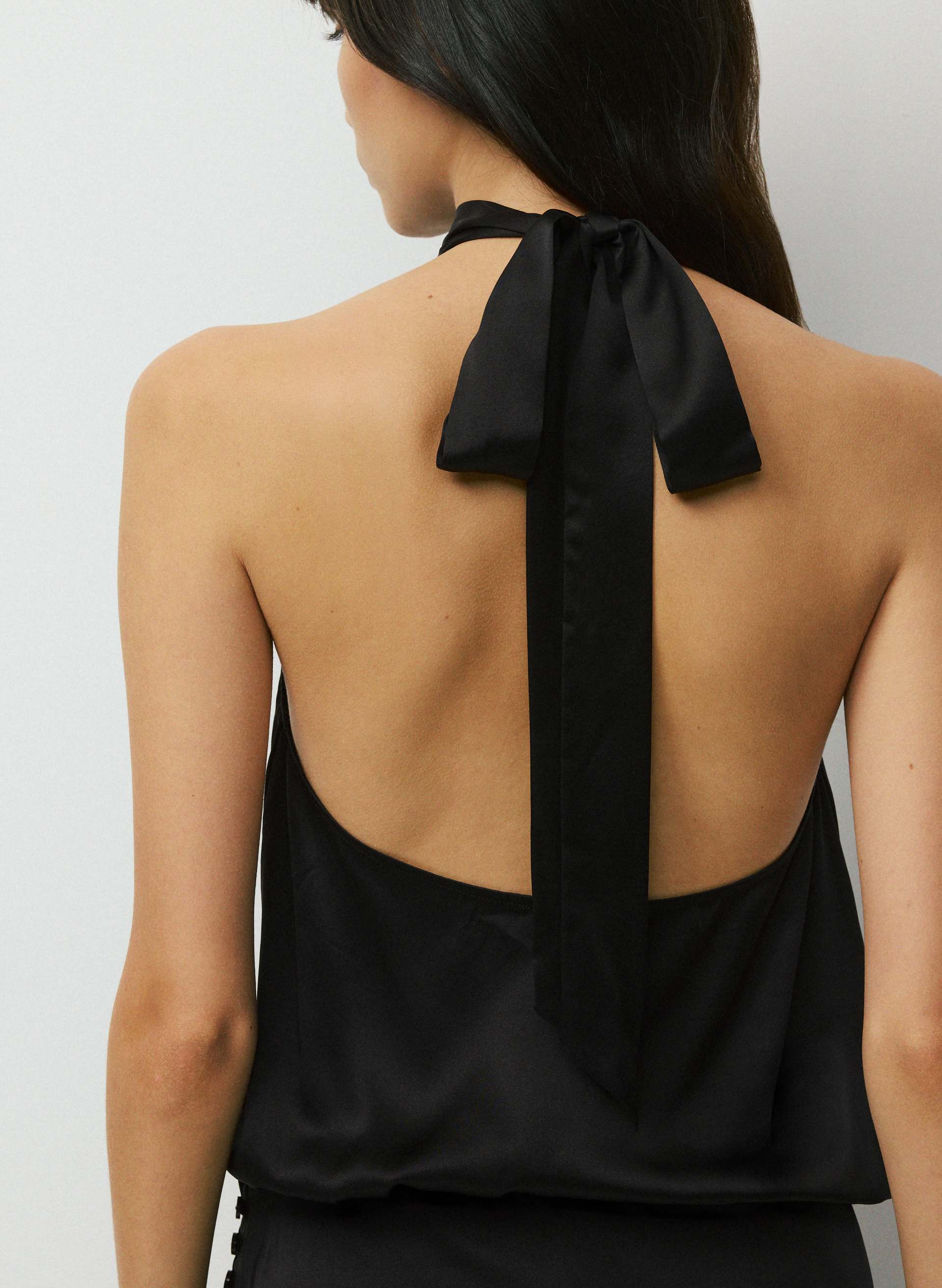 CARAFE SILK HALTER TOP | Aritzia