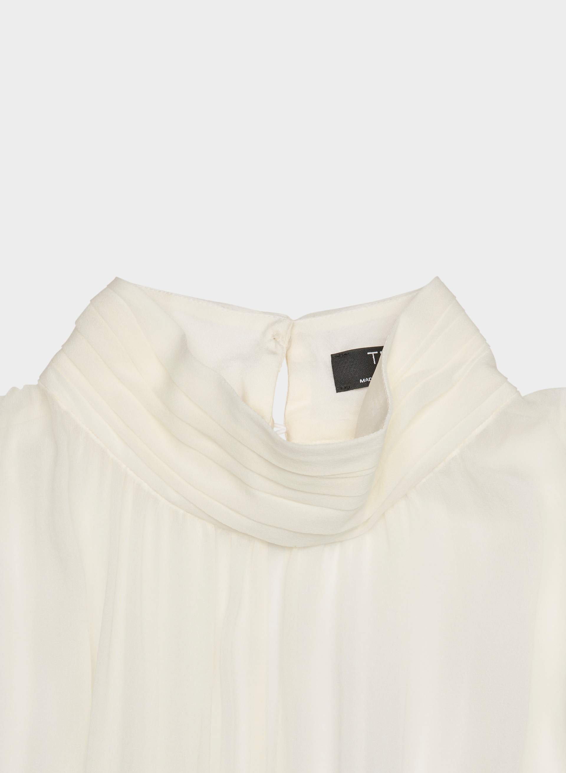 HAUT REFLECT EN SOIE | Aritzia