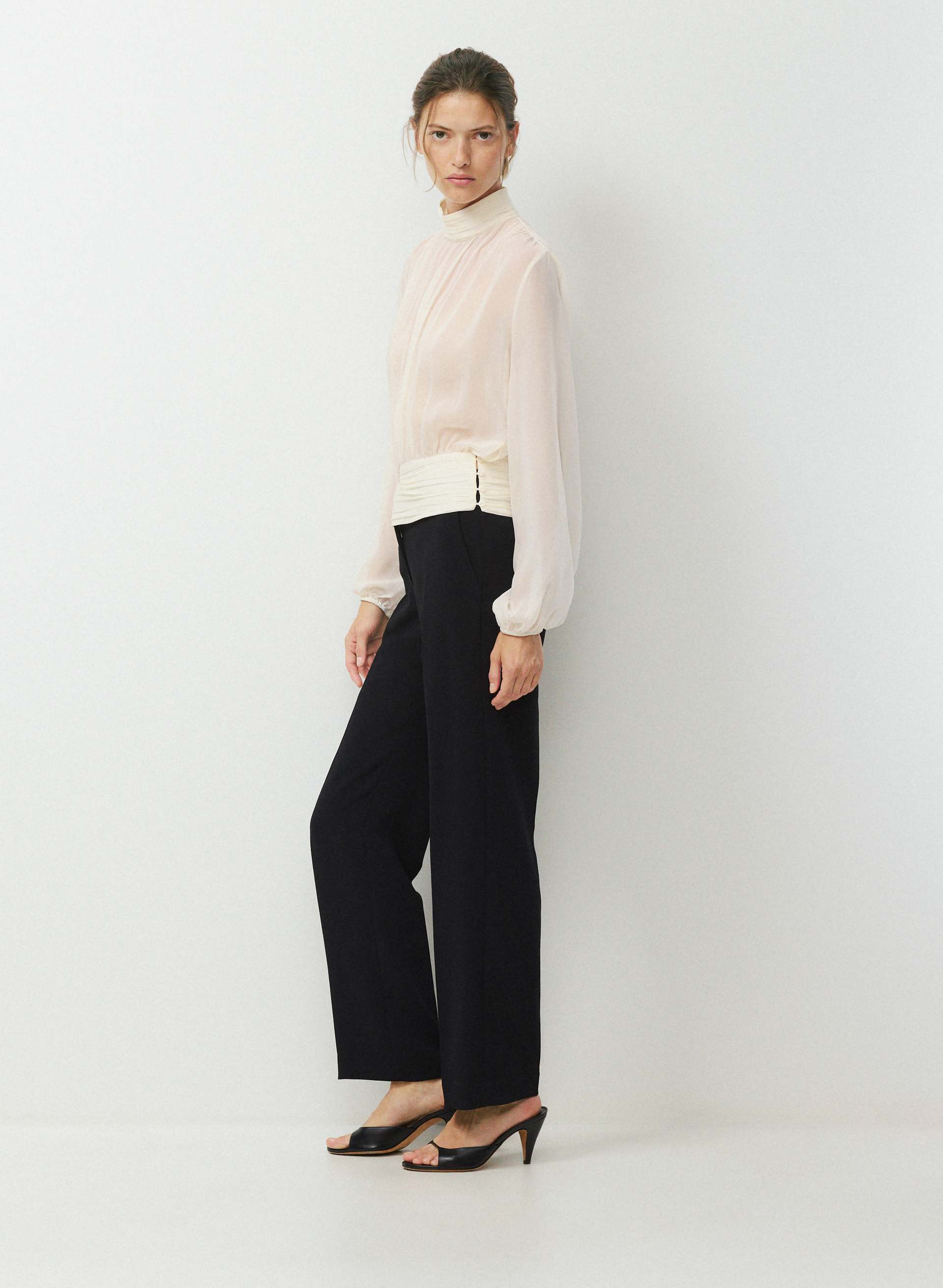 HAUT REFLECT EN SOIE | Aritzia