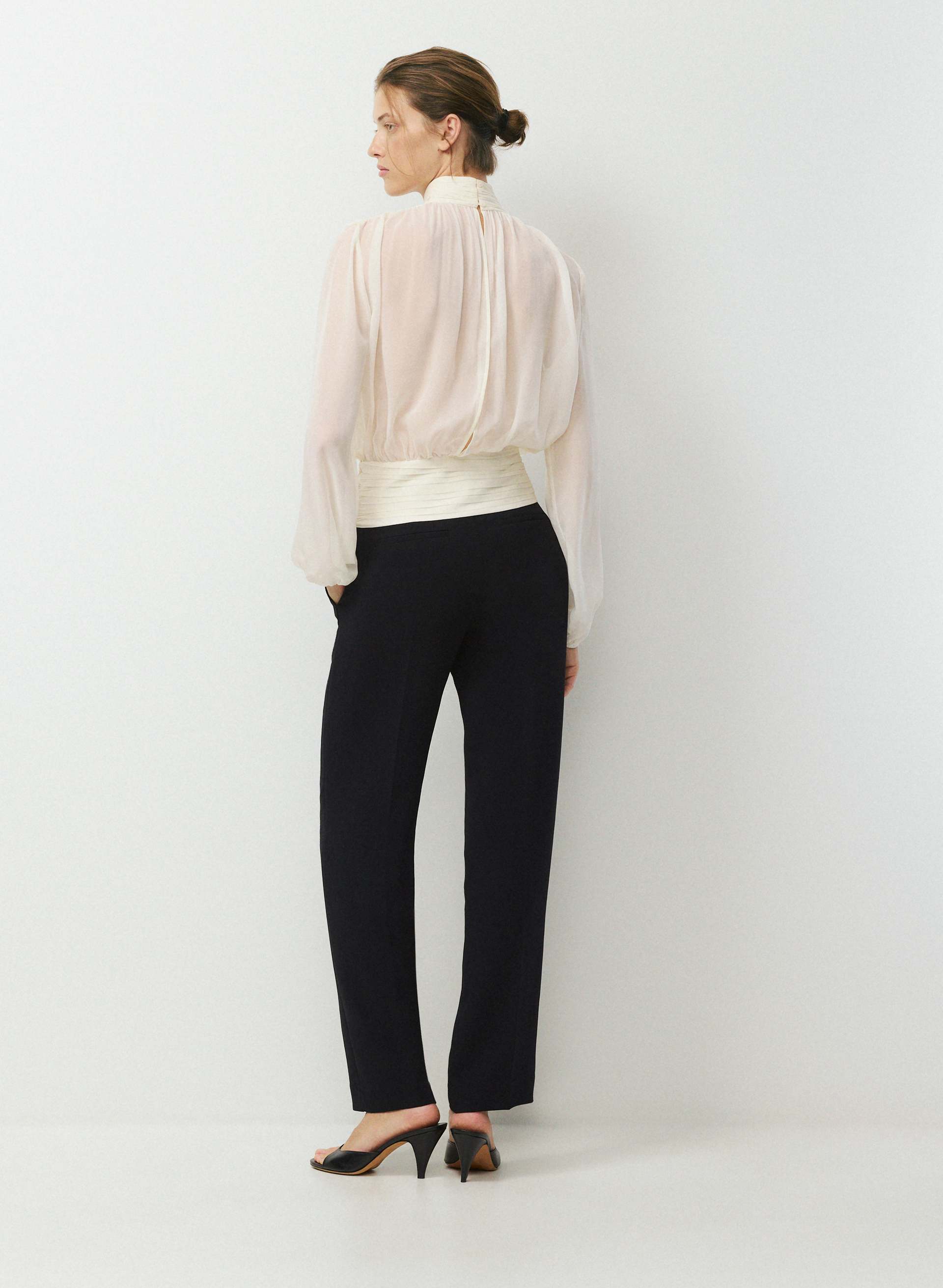 HAUT REFLECT EN SOIE | Aritzia
