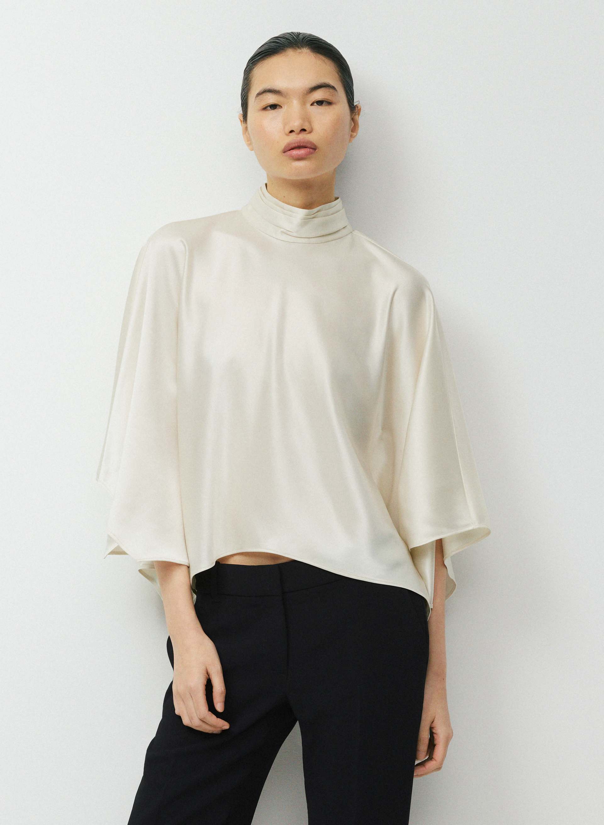 HAUT SMOKESCREEN EN SATIN | Aritzia