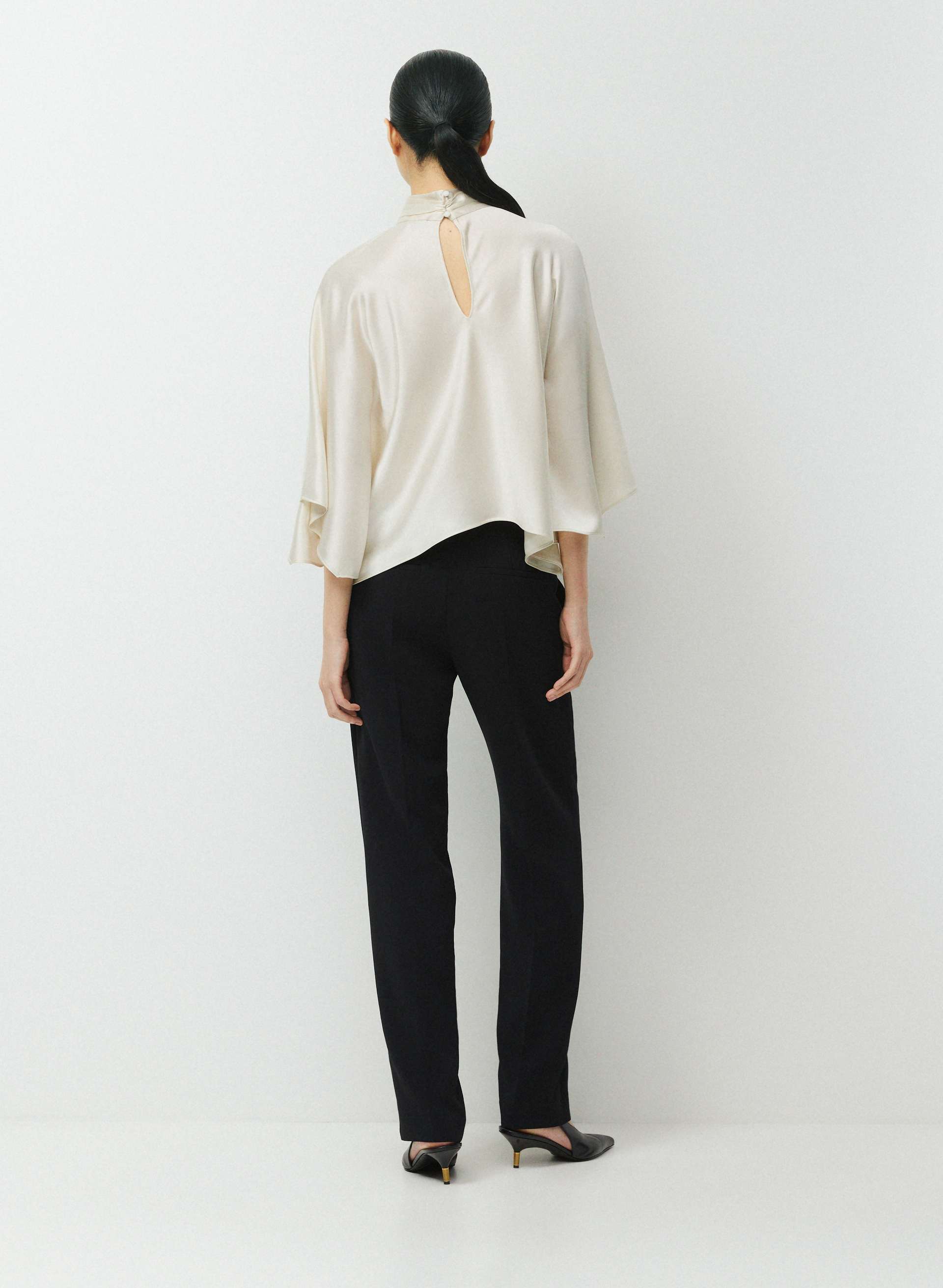 HAUT SMOKESCREEN EN SATIN | Aritzia