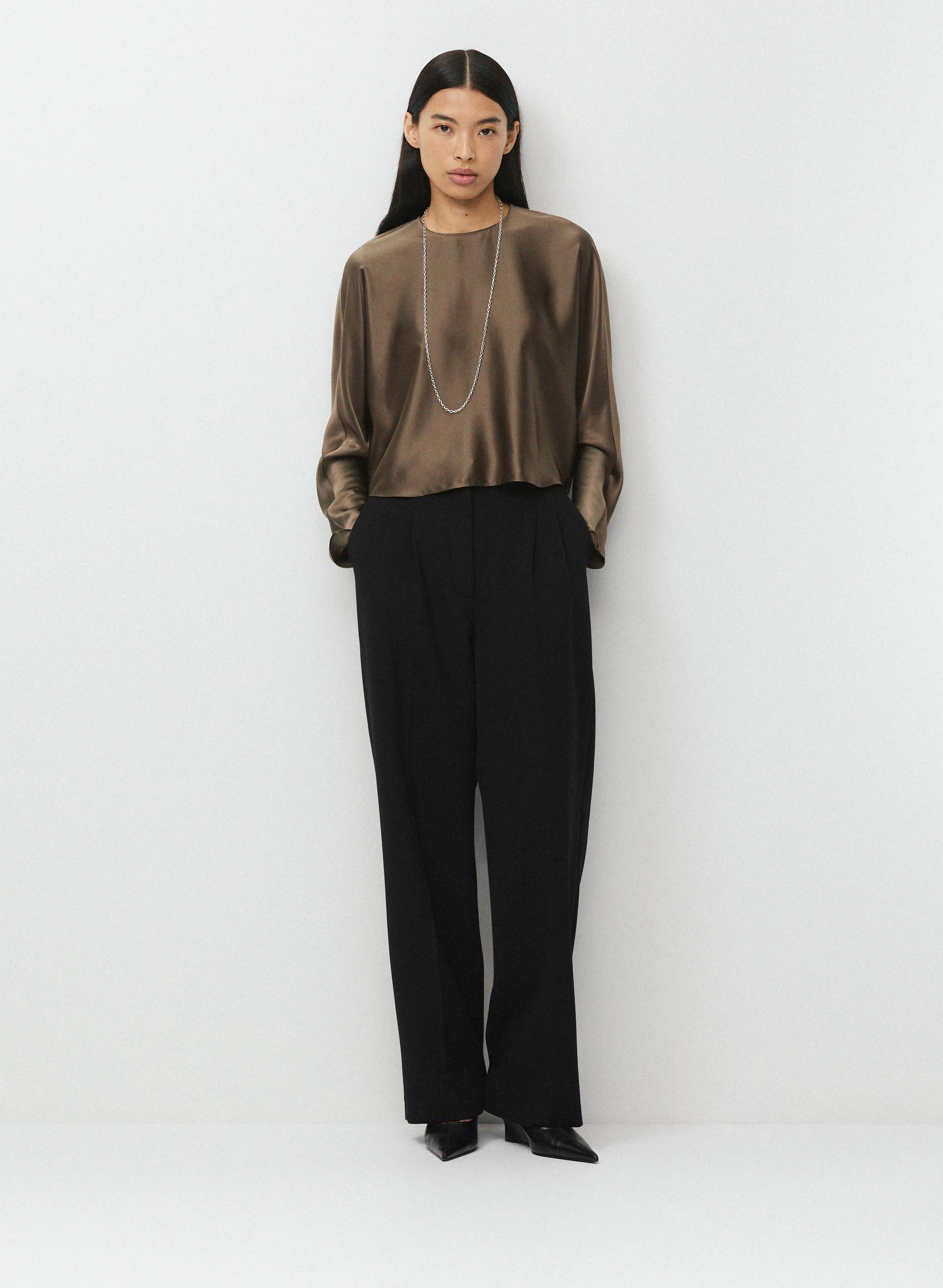 BLOUSE CORNERSTONE - 100% silk crewneck blouse with keyhole cutout. 