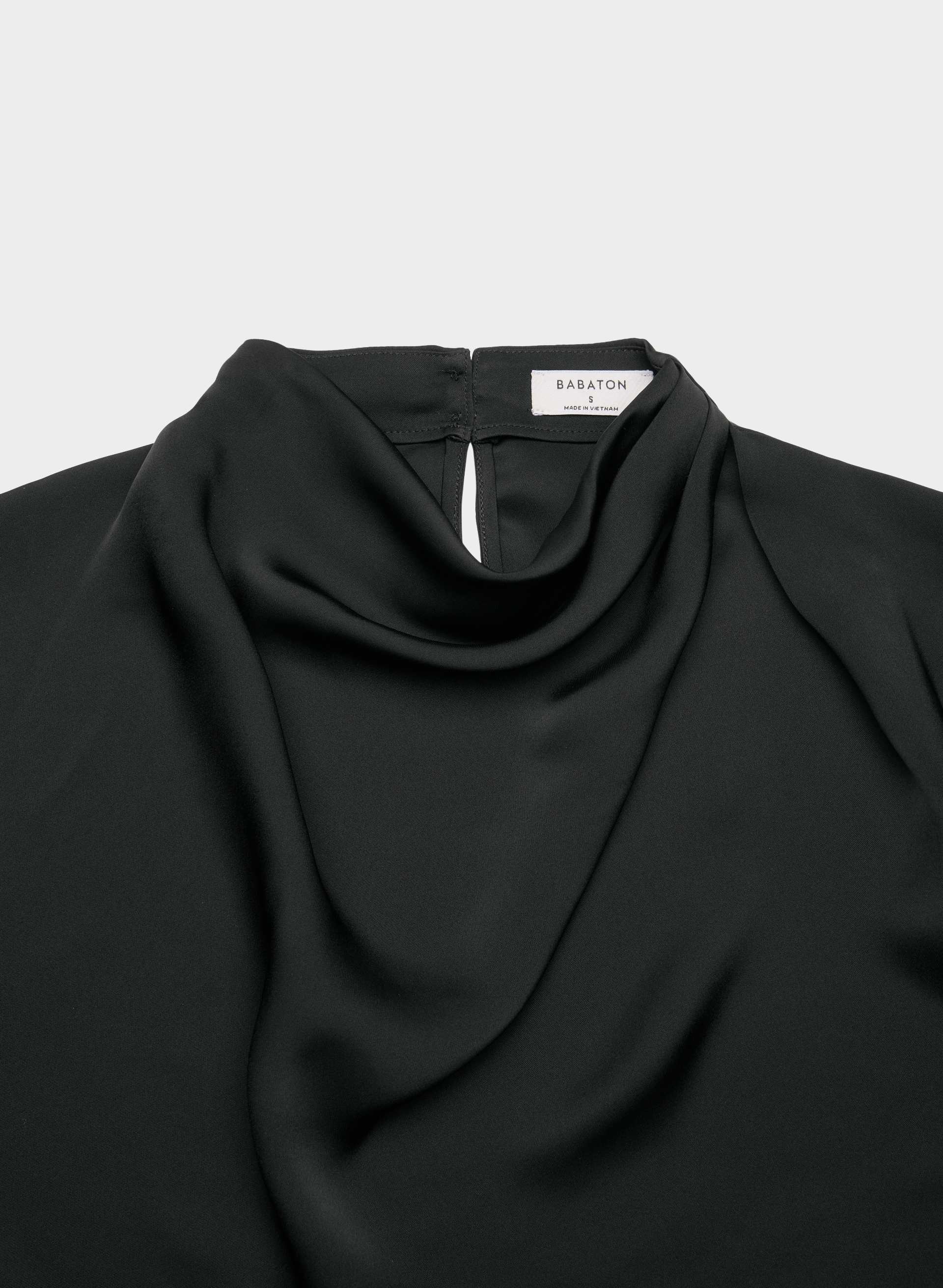 NOMINEE SATIN LONGSLEEVE BLOUSE | Aritzia