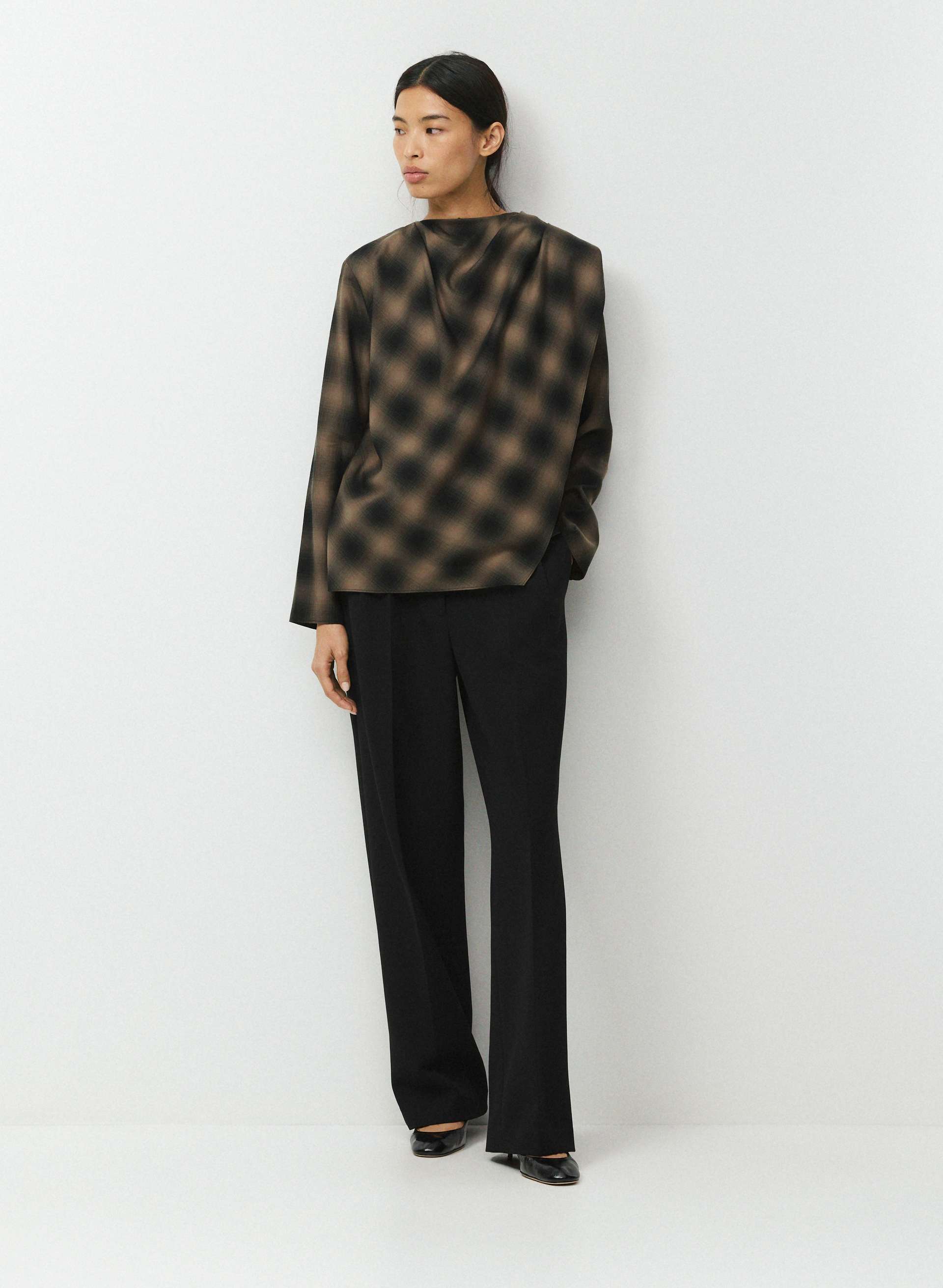 BLOUSE LORETTO - Drapey twill cowlneck blouse with scarf detail. 