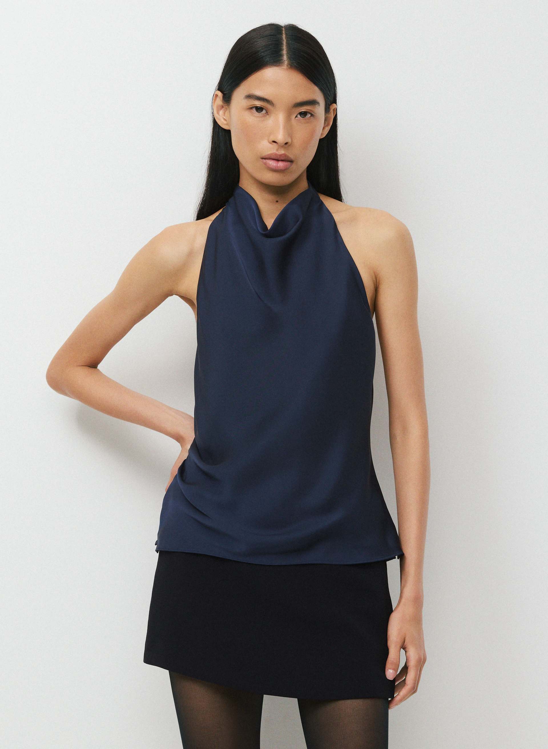 REFINE SHINE™ AUDIENCE HALTER TOP | Aritzia