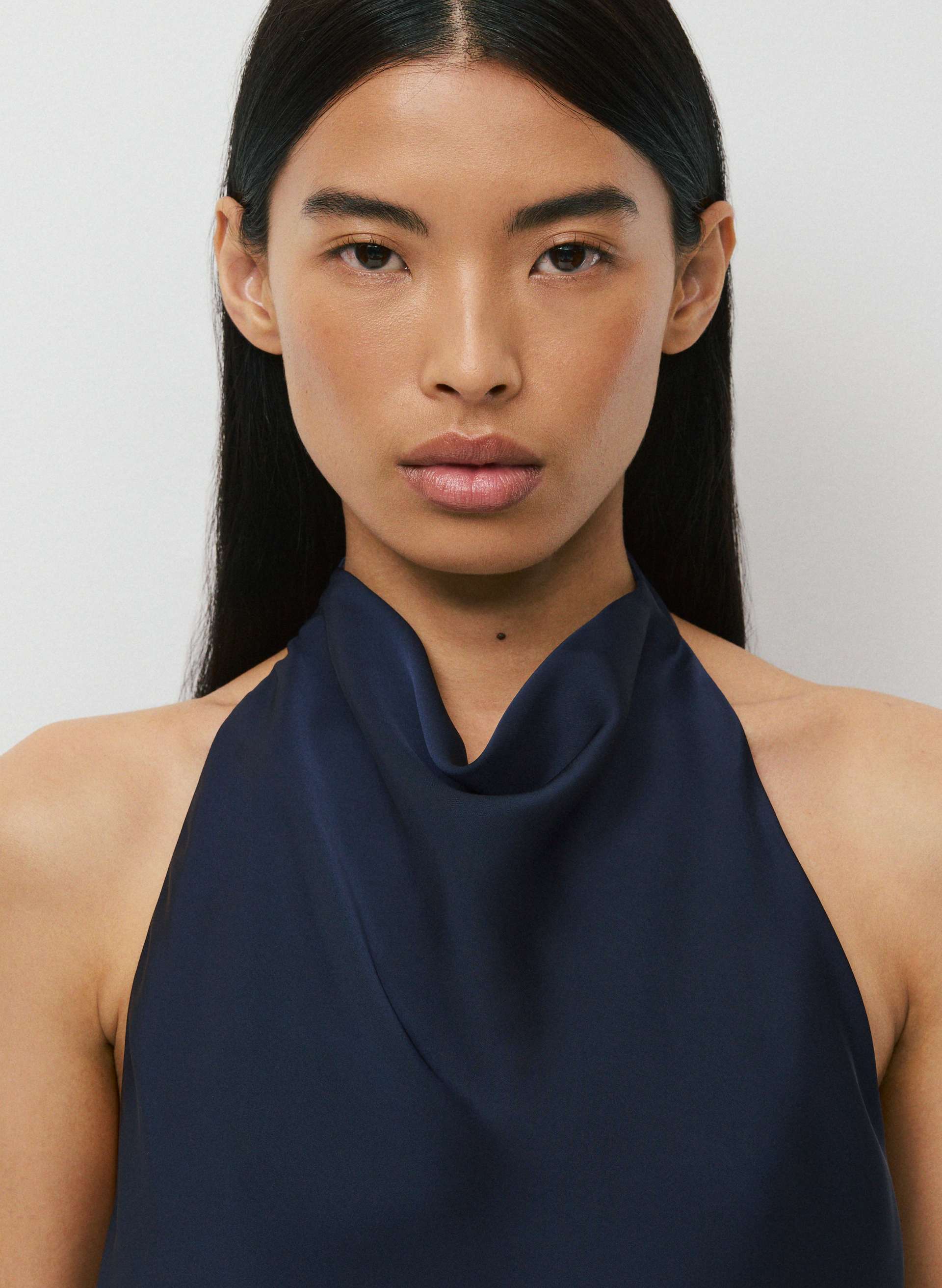 REFINE SHINE™ AUDIENCE HALTER TOP | Aritzia