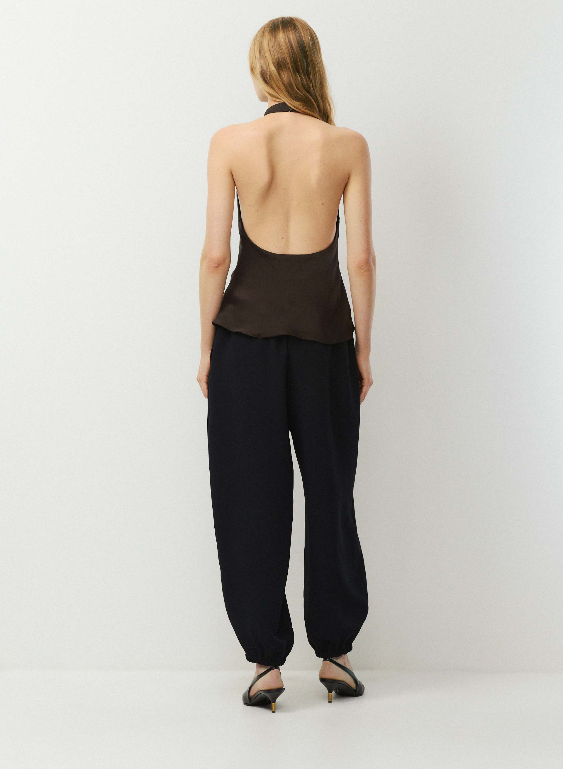 REFINE SHINE™ AUDIENCE HALTER TOP | Aritzia