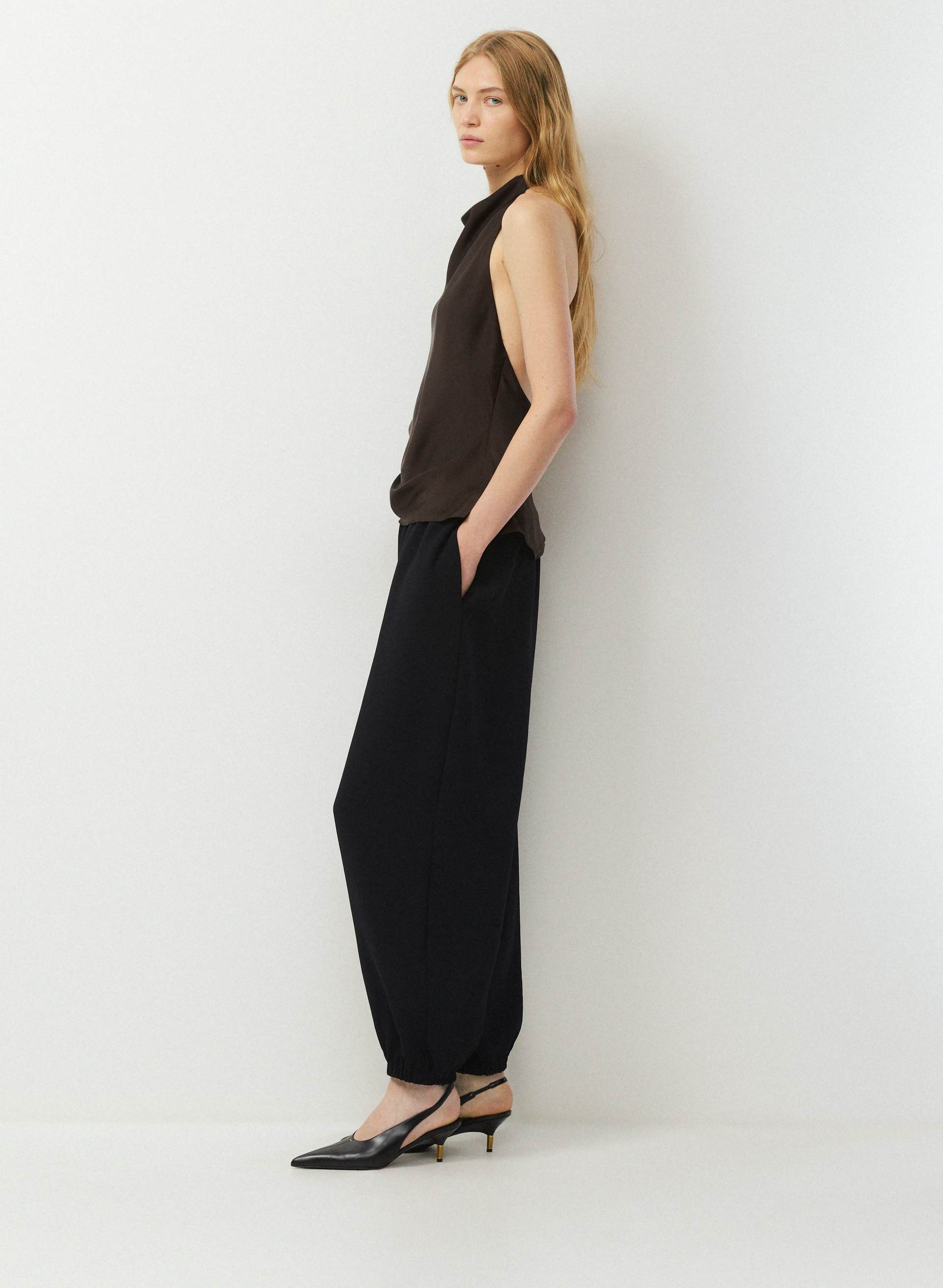 REFINE SHINE™ AUDIENCE HALTER TOP | Aritzia