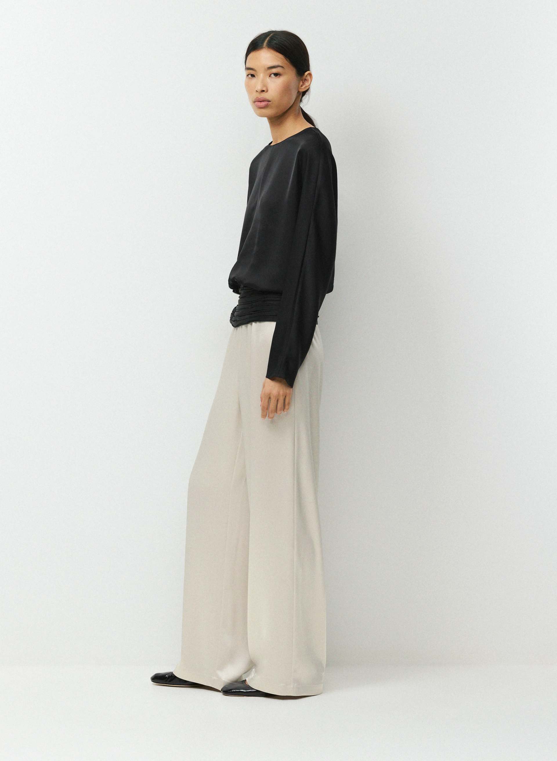 TRUSTEE SATIN TOP | Aritzia
