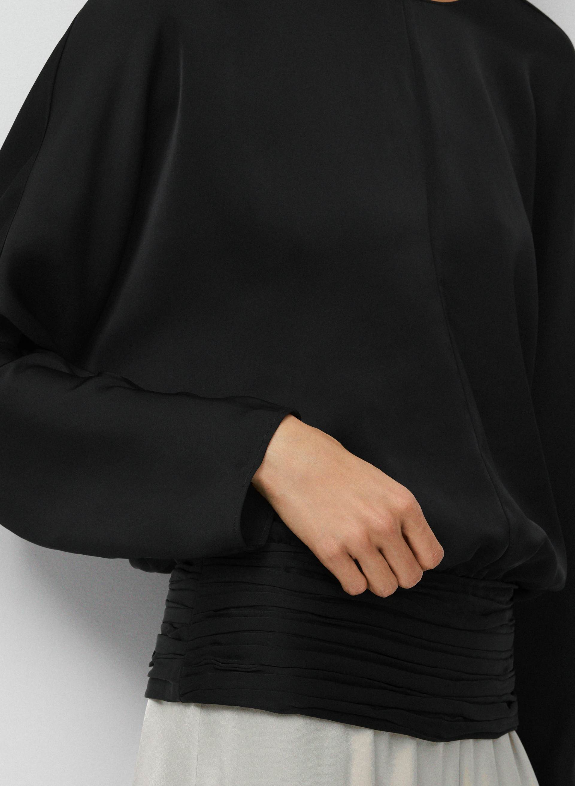 TRUSTEE SATIN TOP | Aritzia