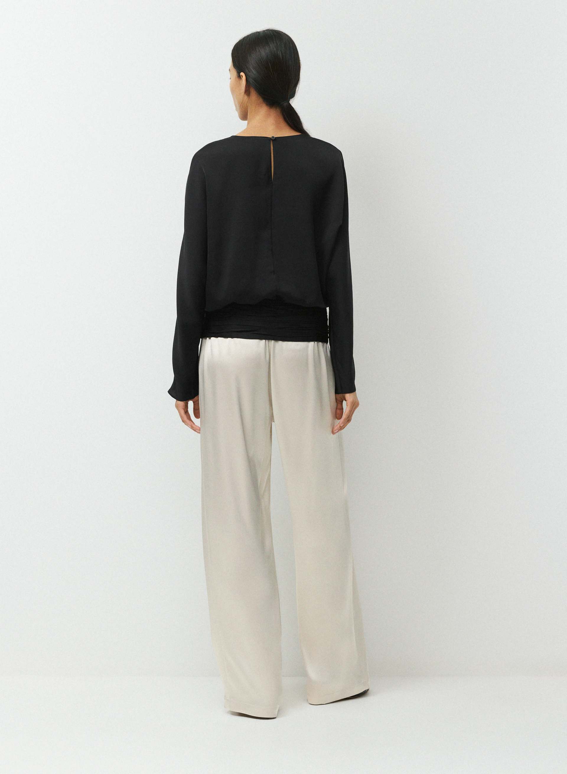 TRUSTEE SATIN TOP | Aritzia