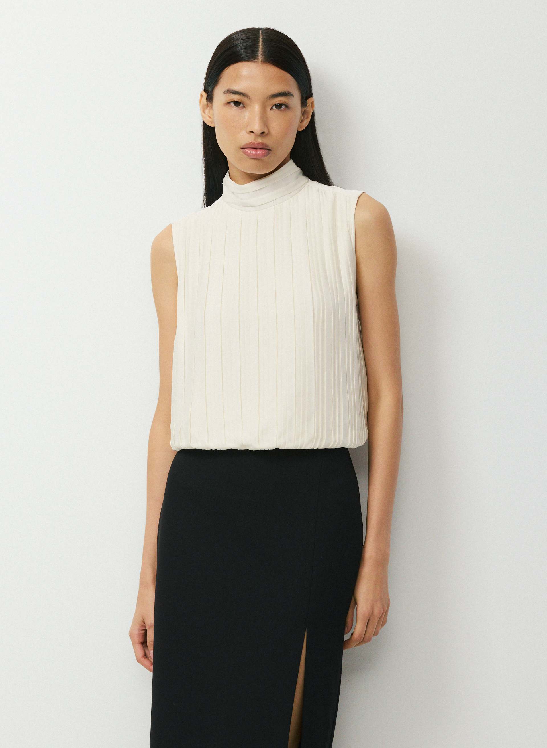EZRA SATIN TOP - Ruched double satin mockneck top. 
