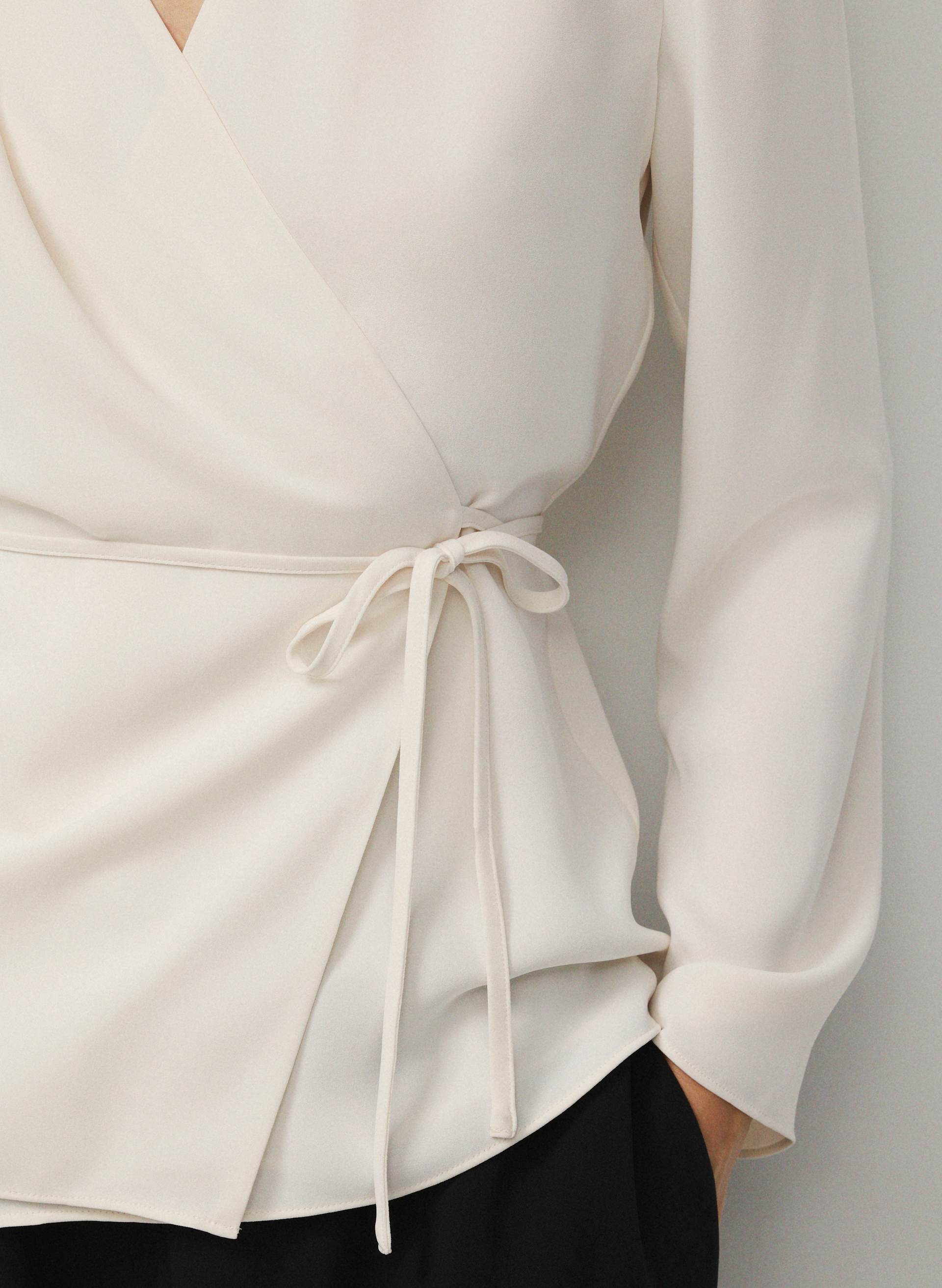 LEDGER BLOUSE | Aritzia