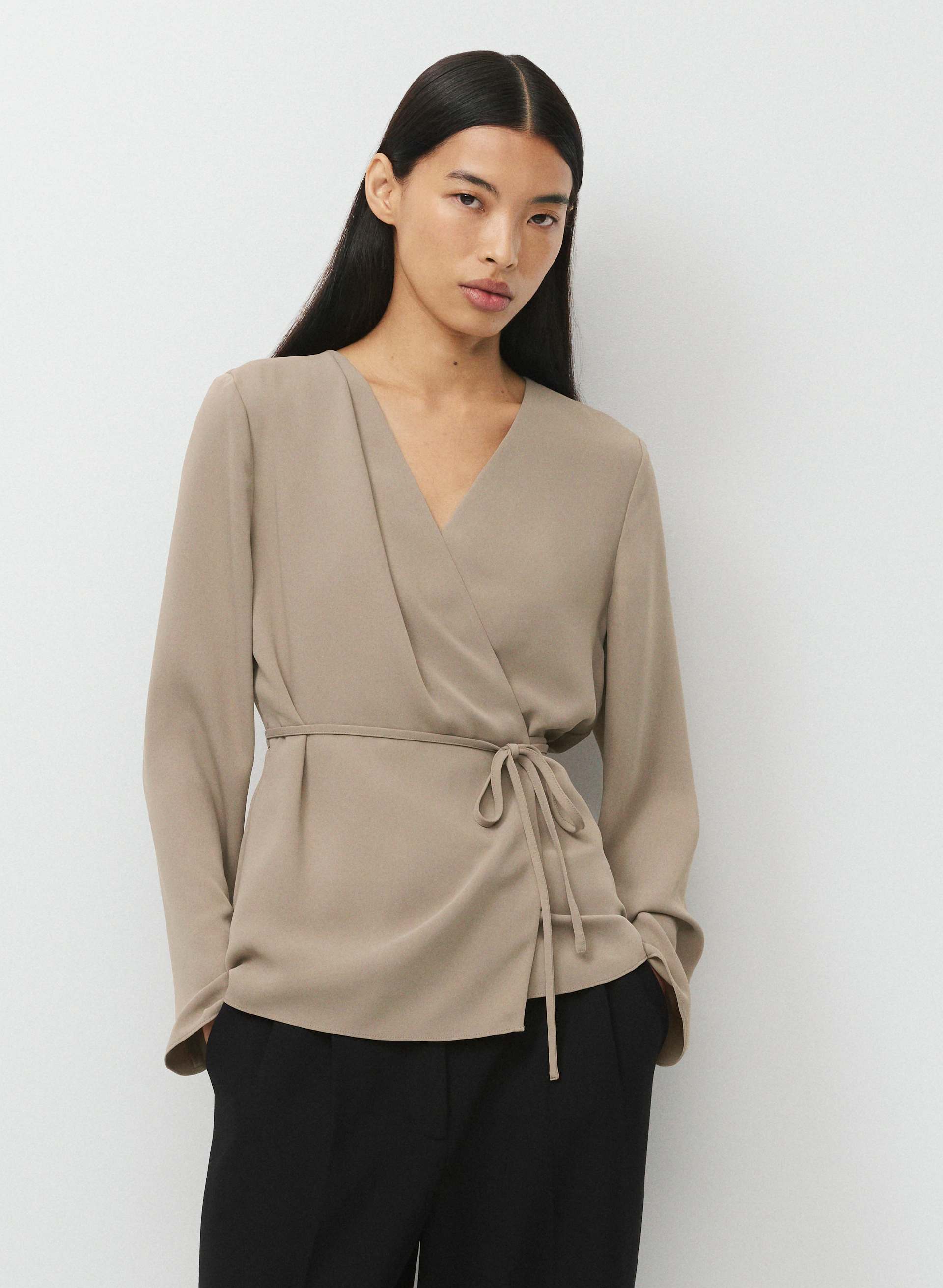 BLOUSE LEDGER | Aritzia