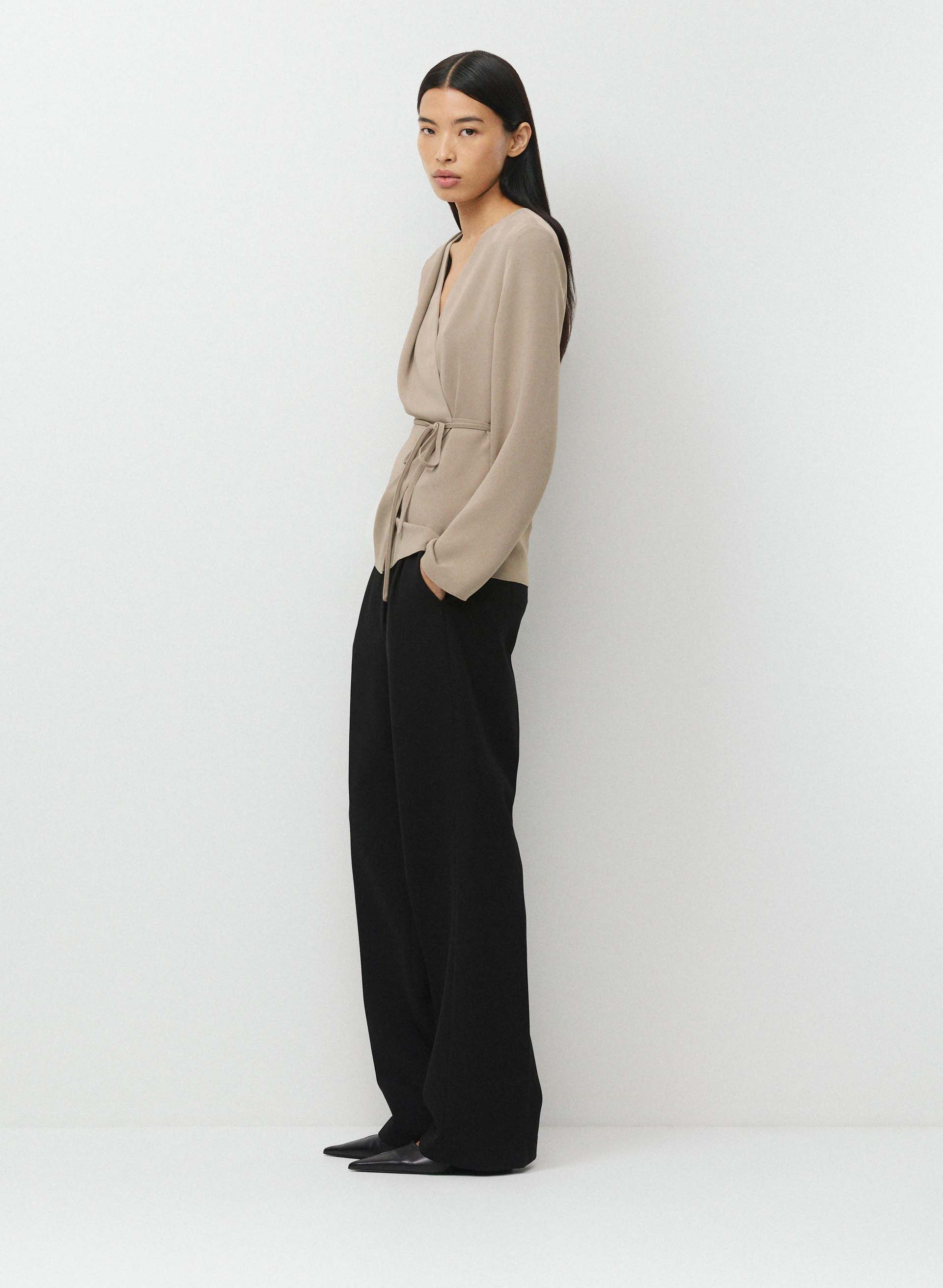 BLOUSE LEDGER | Aritzia