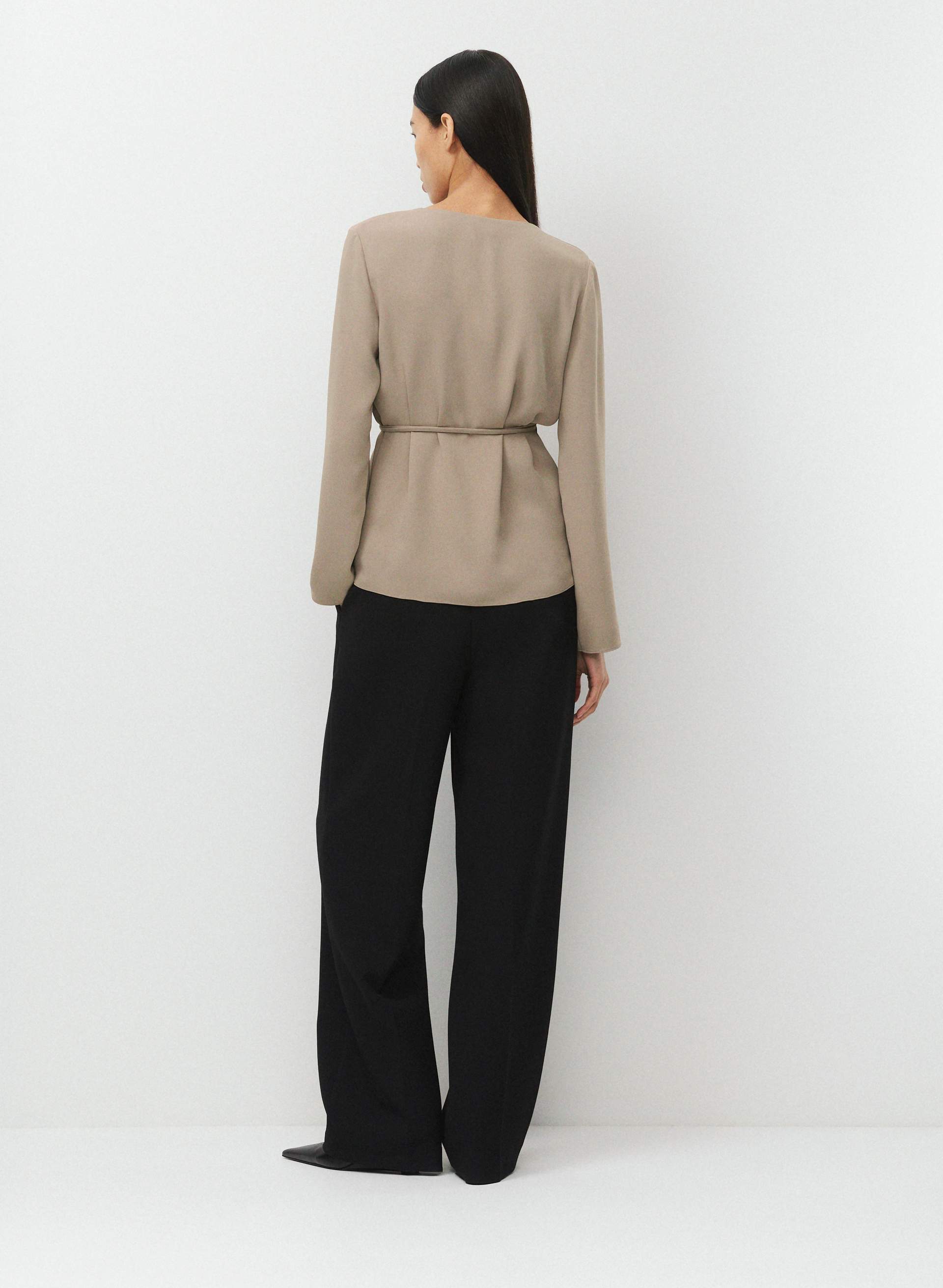 BLOUSE LEDGER | Aritzia