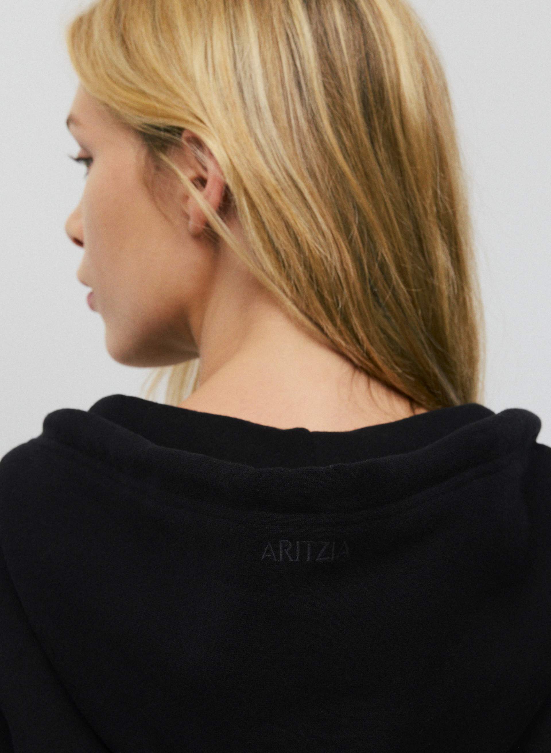 COZY SWEATFLEECE BOYFRIEND BOXY ZIP HOODIE | Aritzia