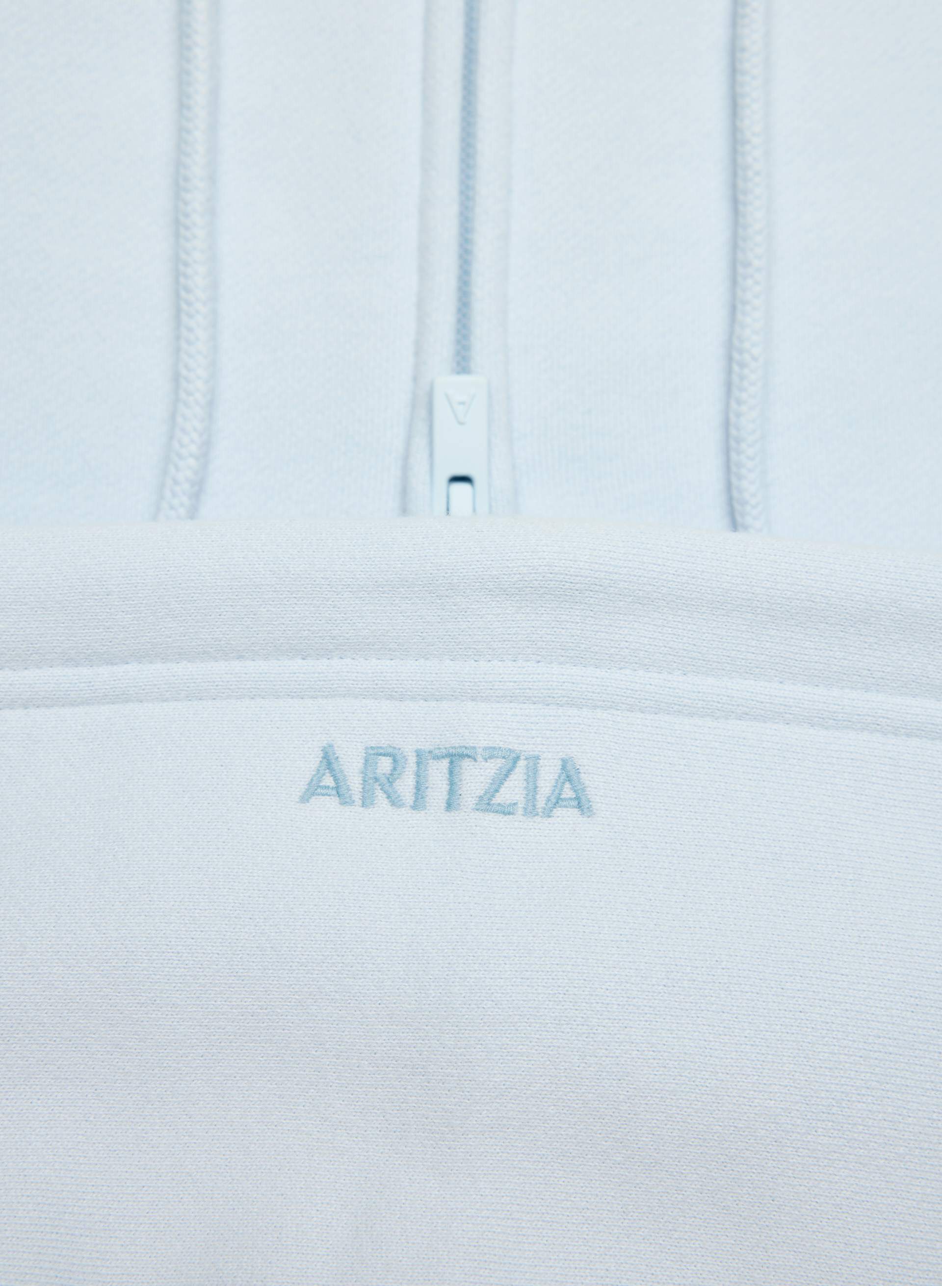 CHANDAIL BOYFR. CAP. F. ÉCL. - MOLL. DOUILLET | Aritzia