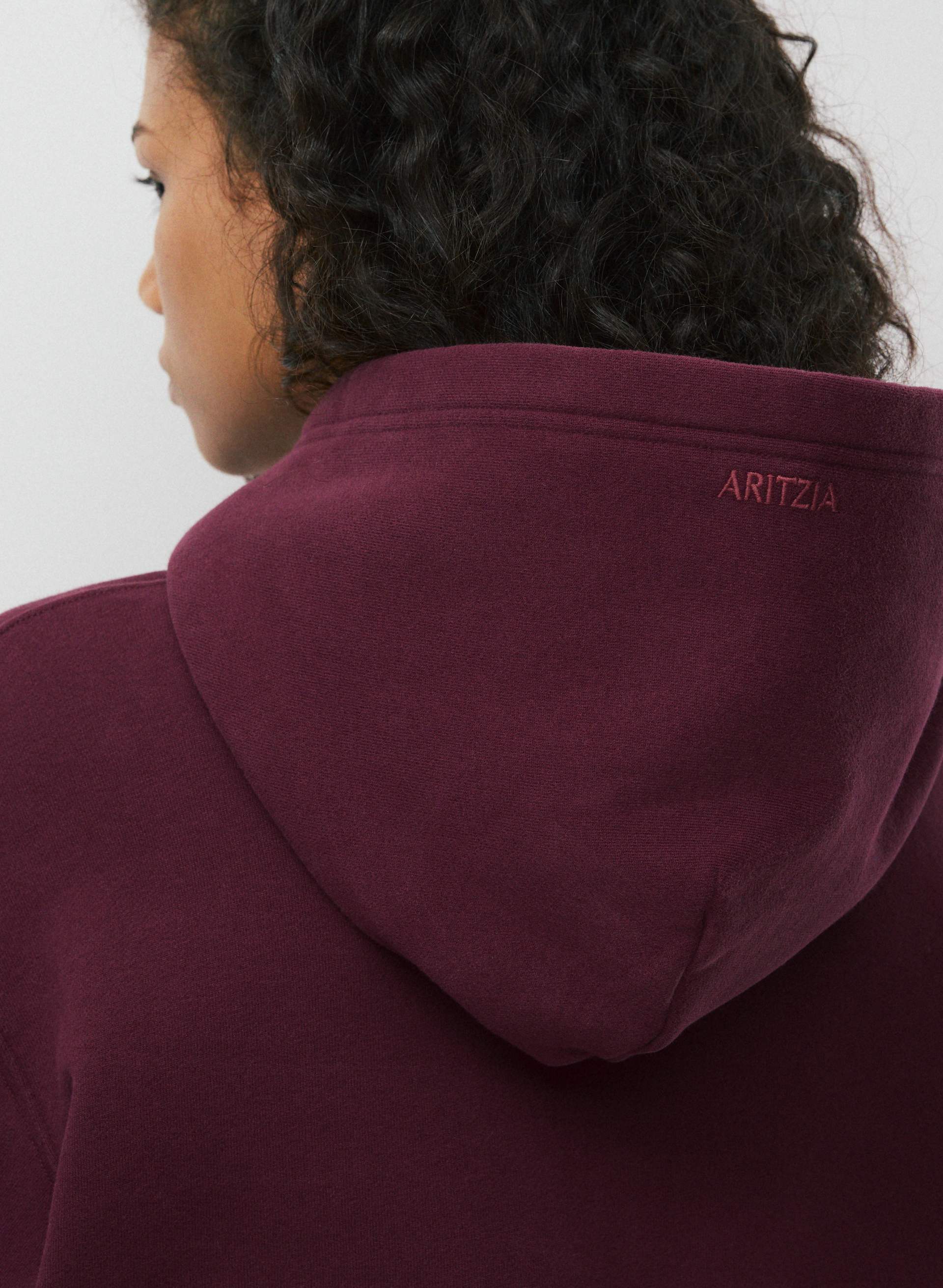 COZY SWEATFLEECE PERFECT HOODIE | Aritzia