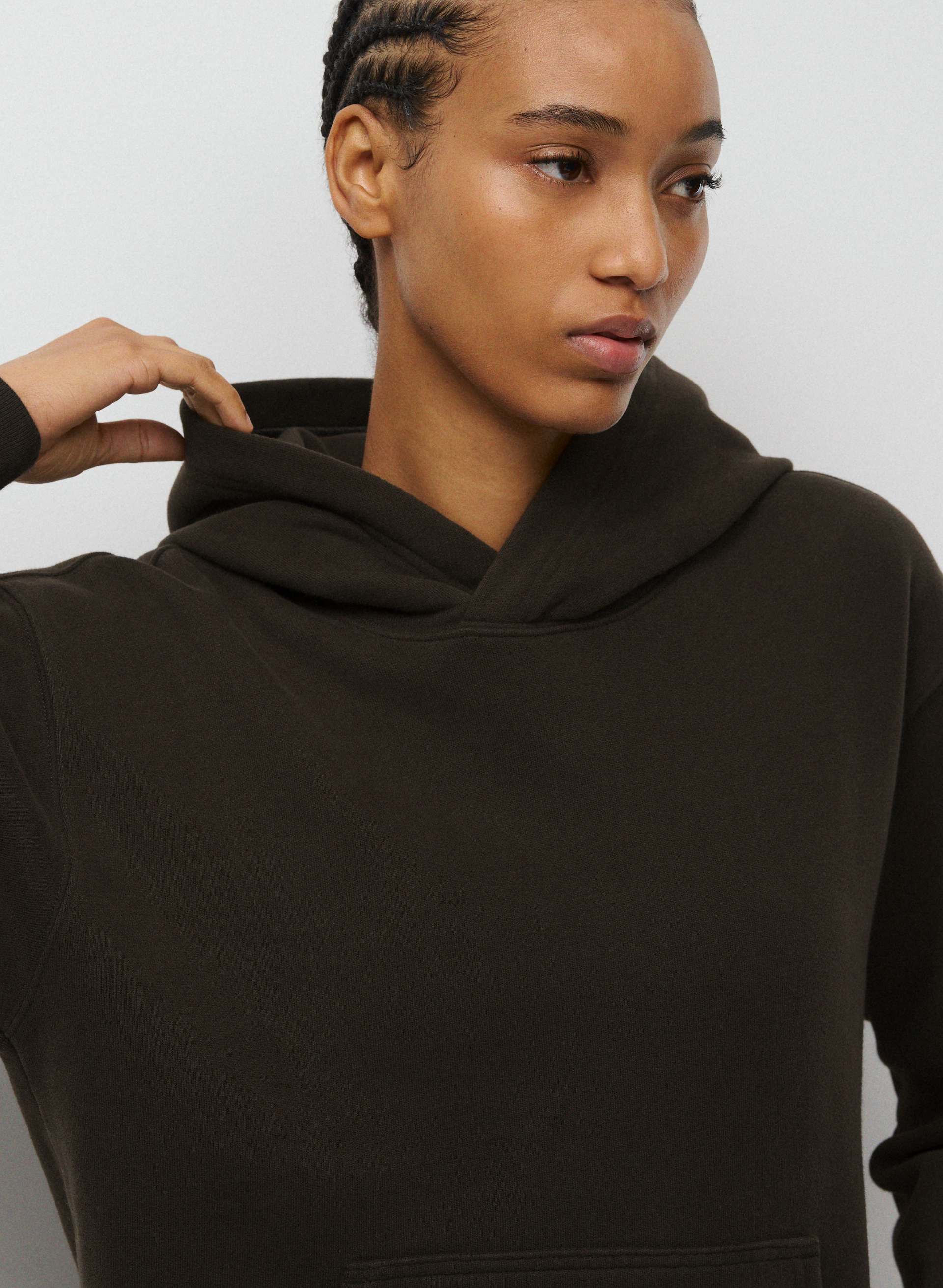 COZY SWEATFLEECE PERFECT HOODIE | Aritzia