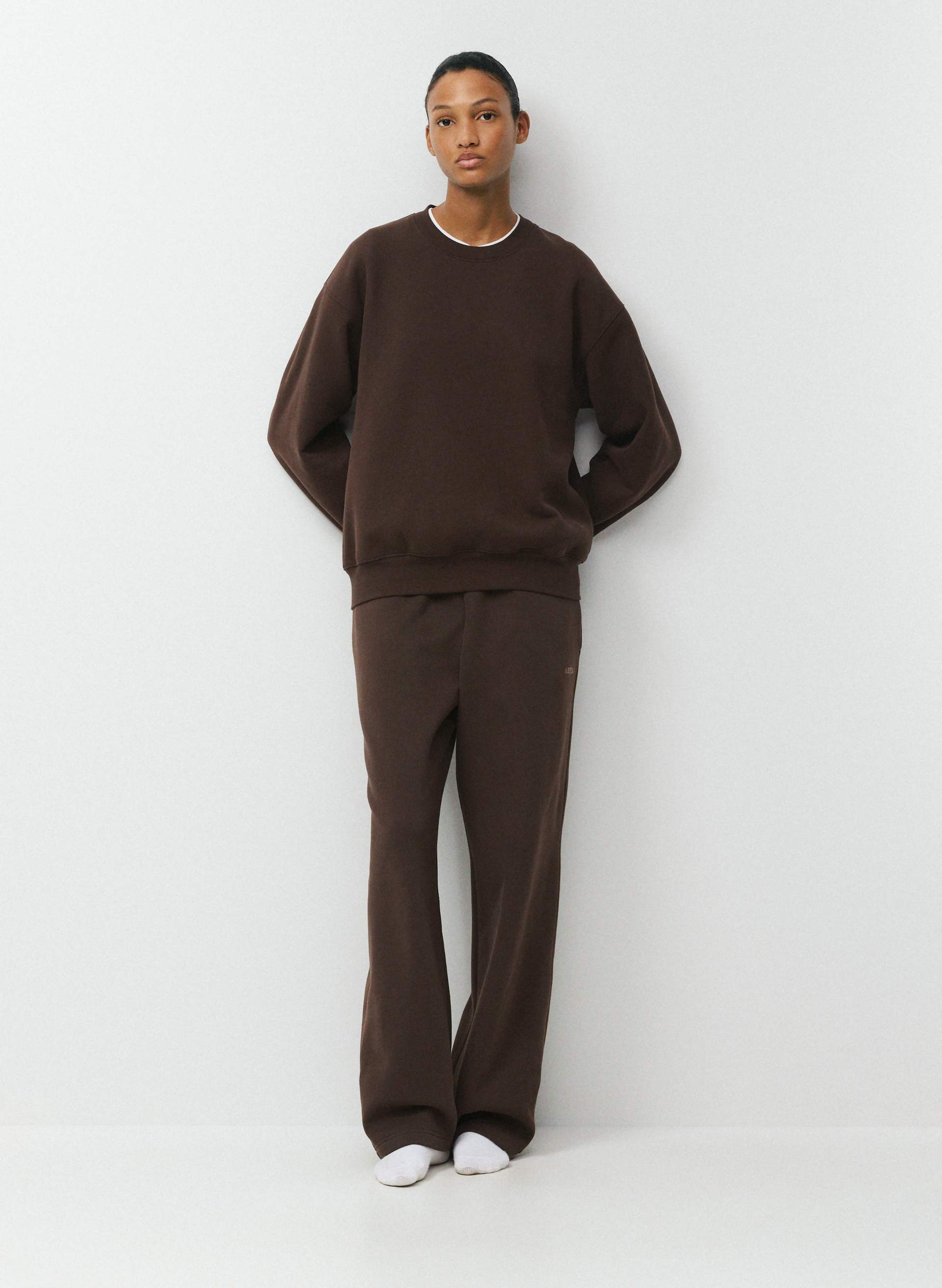 COZY SWEATFLEECE PERFECT CREW SWEATSHIRT | Aritzia
