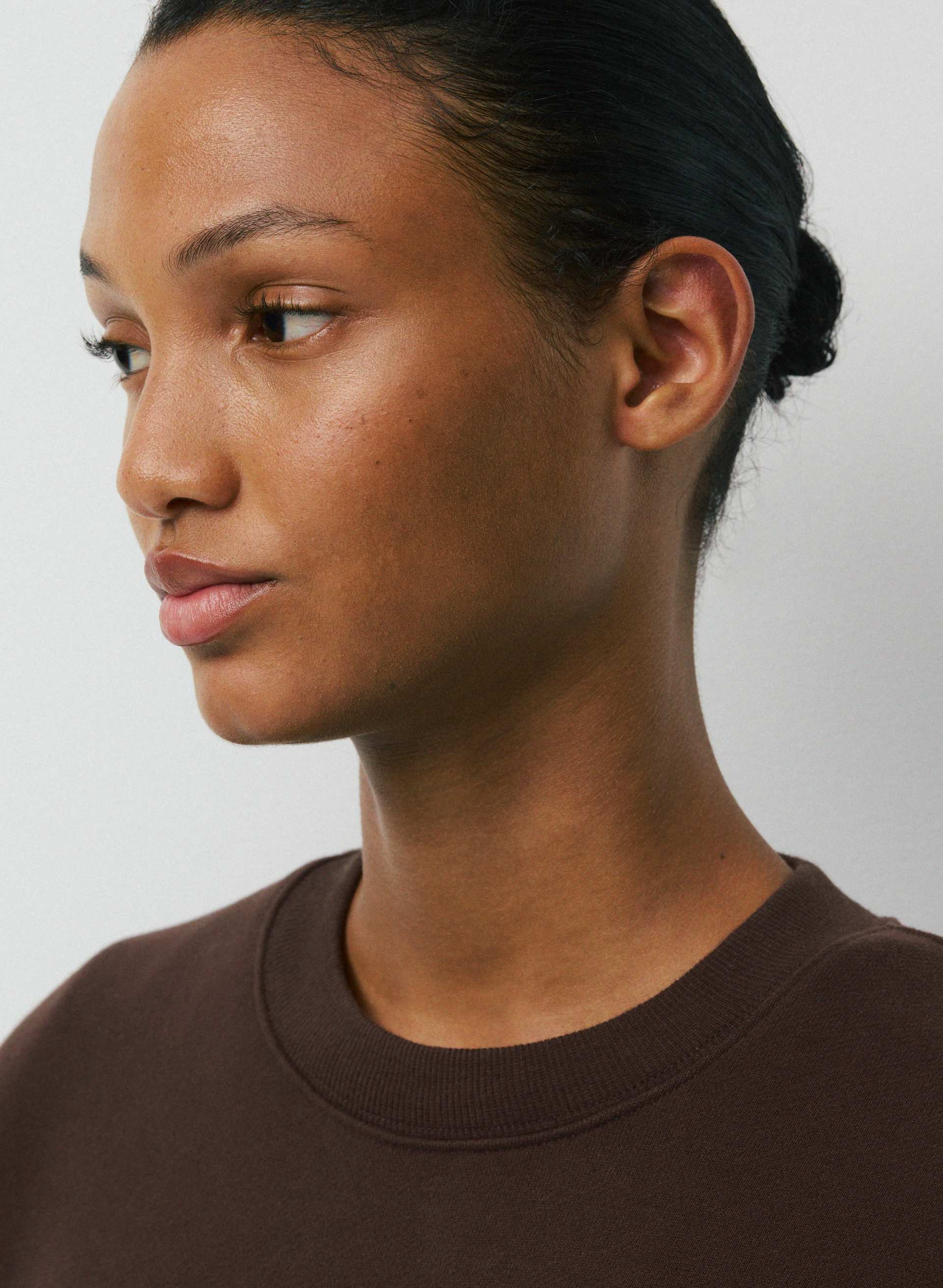 COZY SWEATFLEECE PERFECT CREW SWEATSHIRT | Aritzia