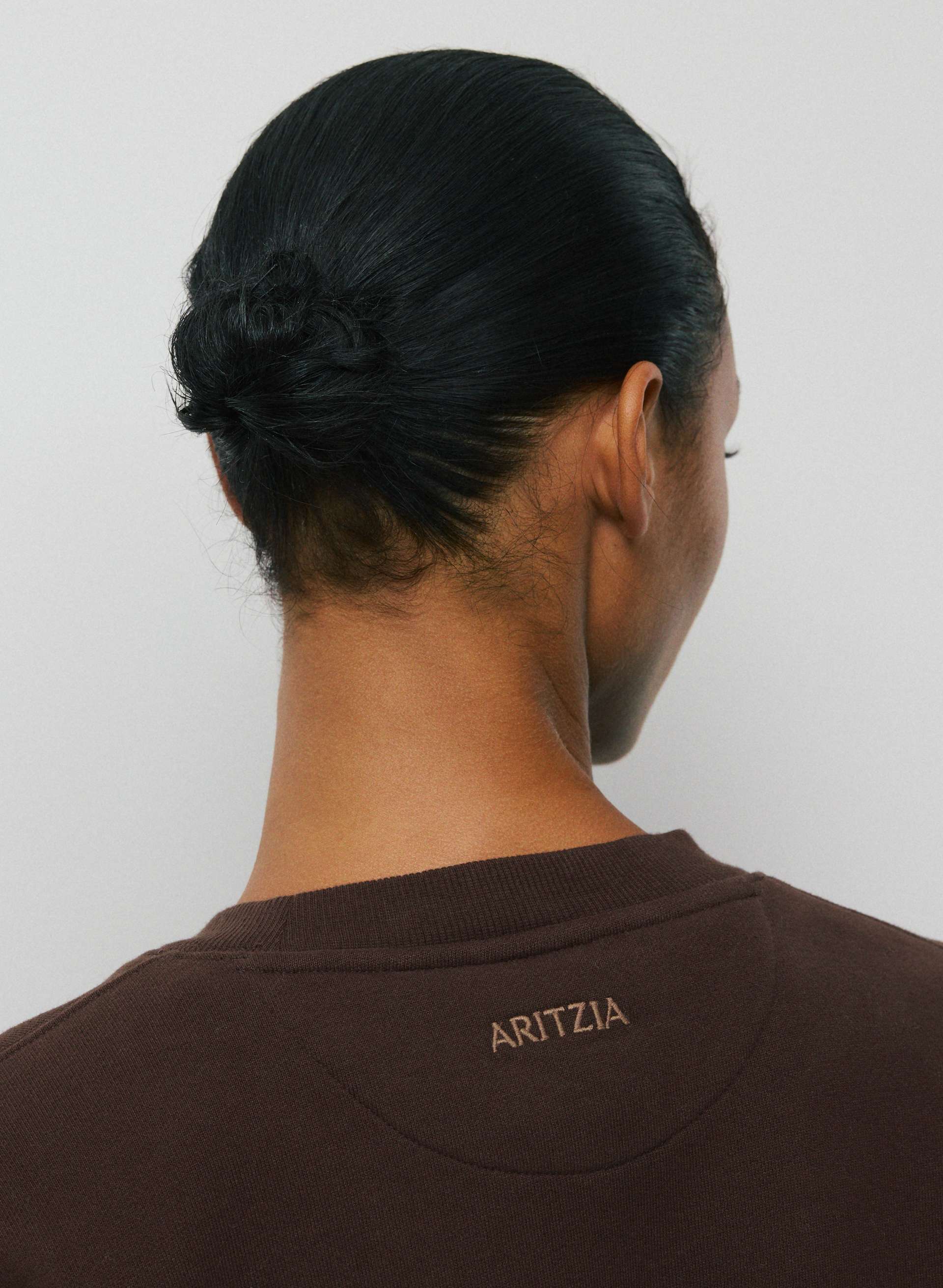 COZY SWEATFLEECE PERFECT CREW SWEATSHIRT | Aritzia