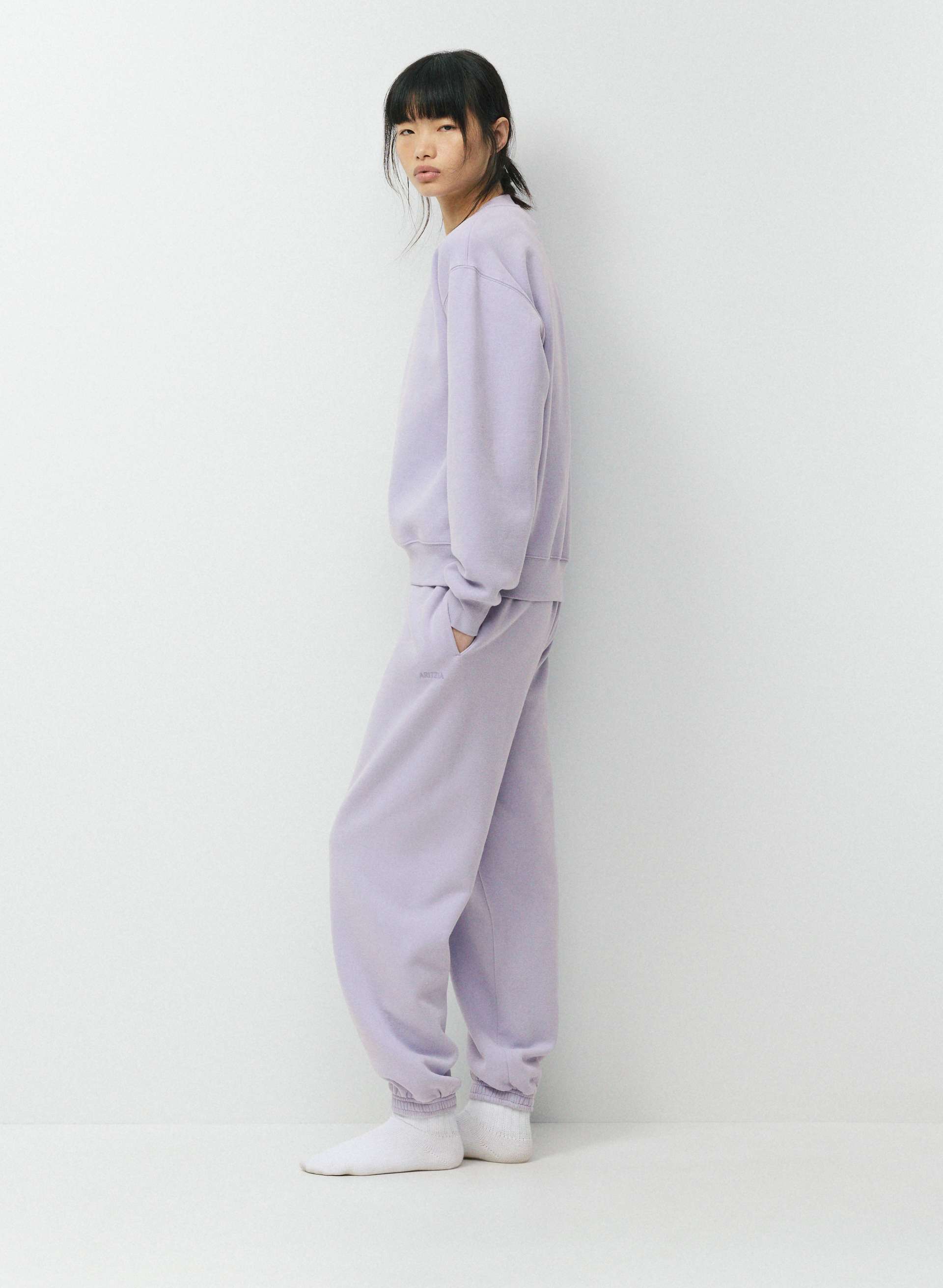 COZY SWEATFLEECE PERFECT CREW SWEATSHIRT | Aritzia