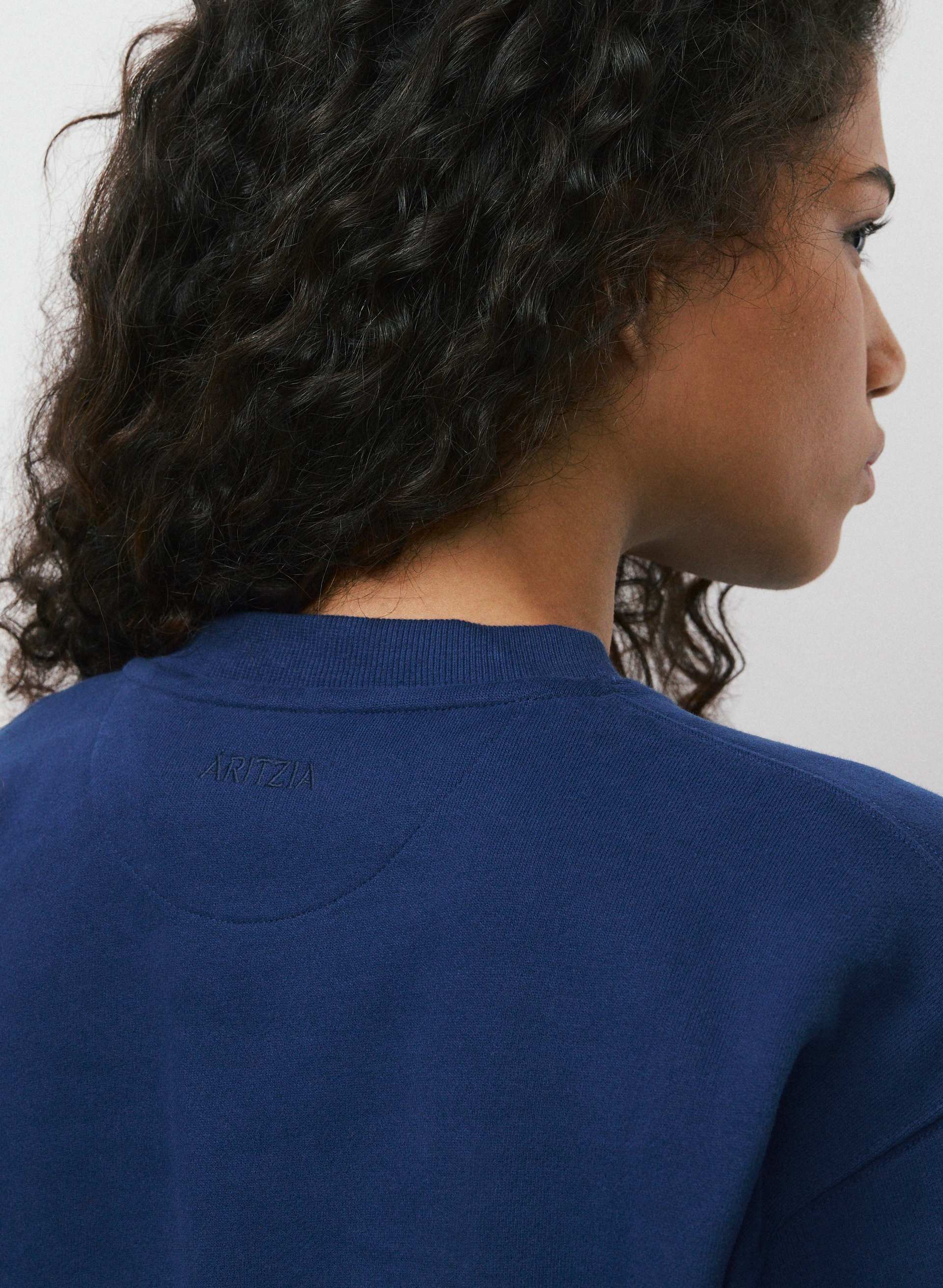 COZY SWEATFLEECE PERFECT CREW SWEATSHIRT | Aritzia