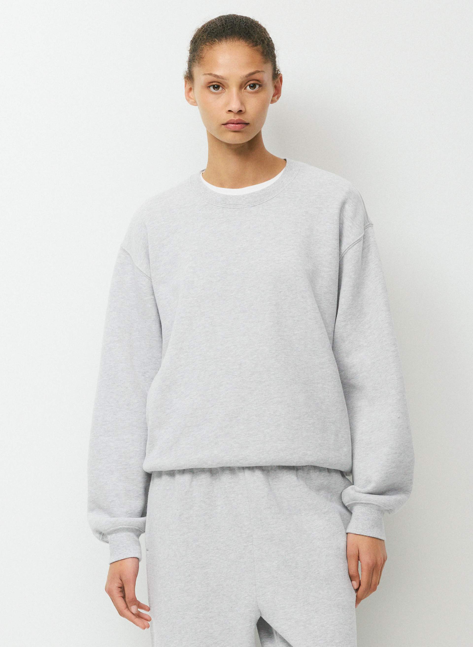 COZY SWEATFLEECE PERFECT CREW SWEATSHIRT | Aritzia