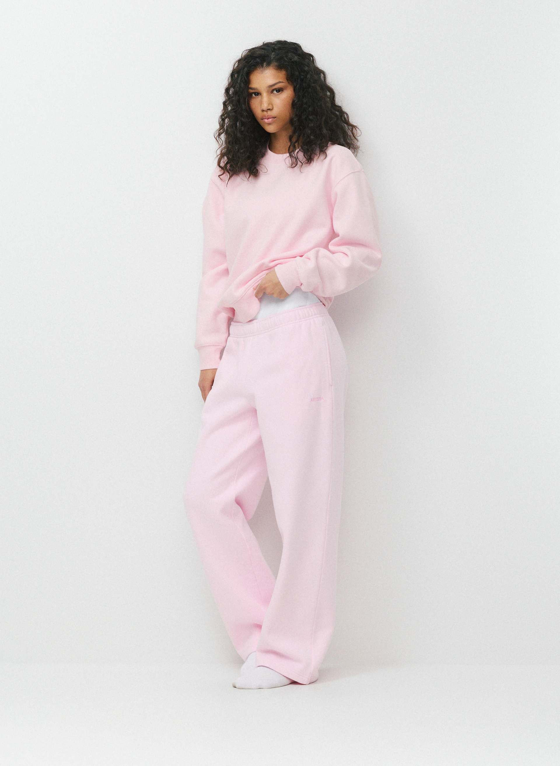 COZY SWEATFLEECE PERFECT CREW SWEATSHIRT - Classic fan-favourite fleece crewneck sweatshirt. 