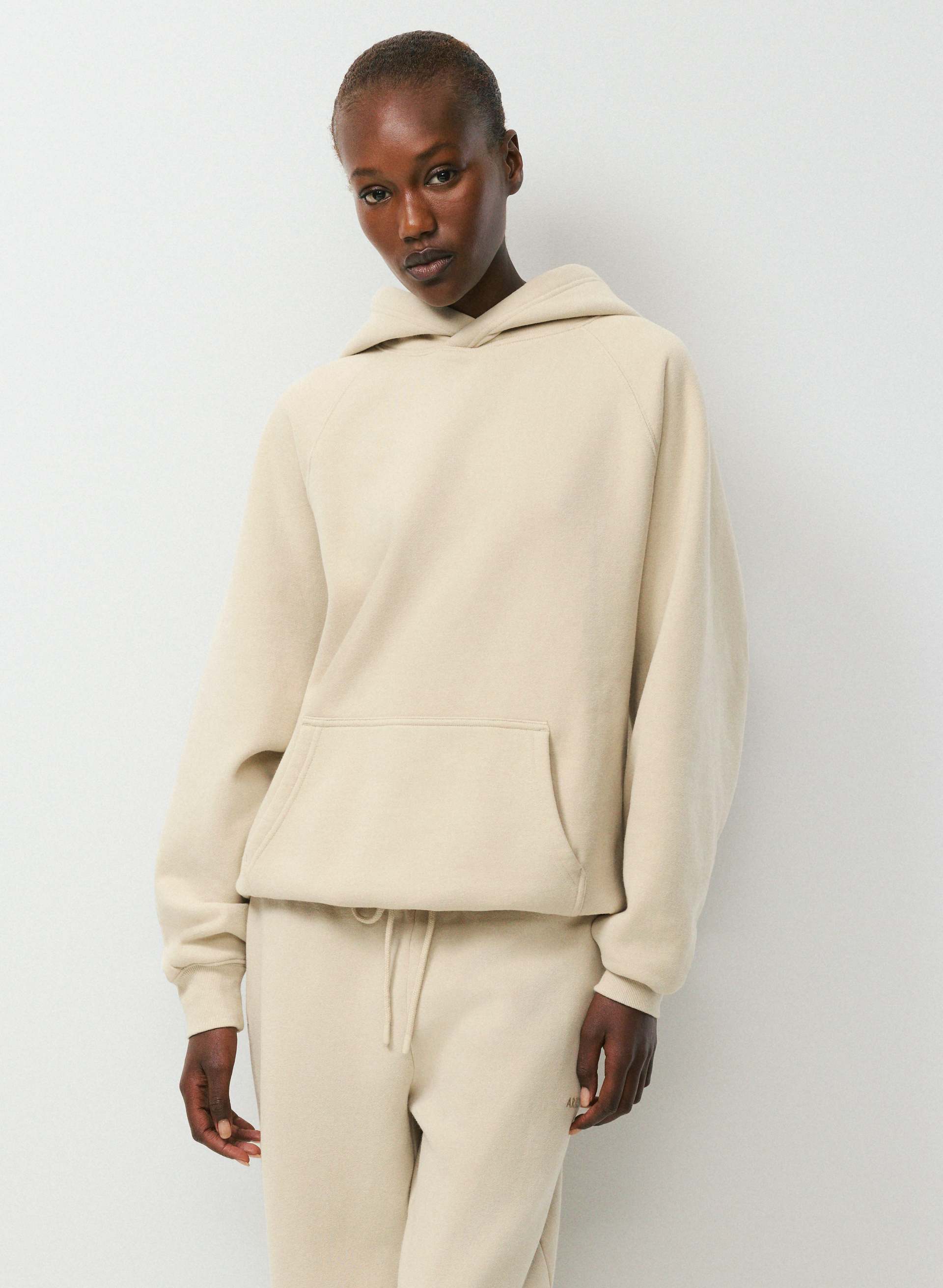 COZY SWEATFLEECE MEGA RAGLAN™ HOODIE | Aritzia