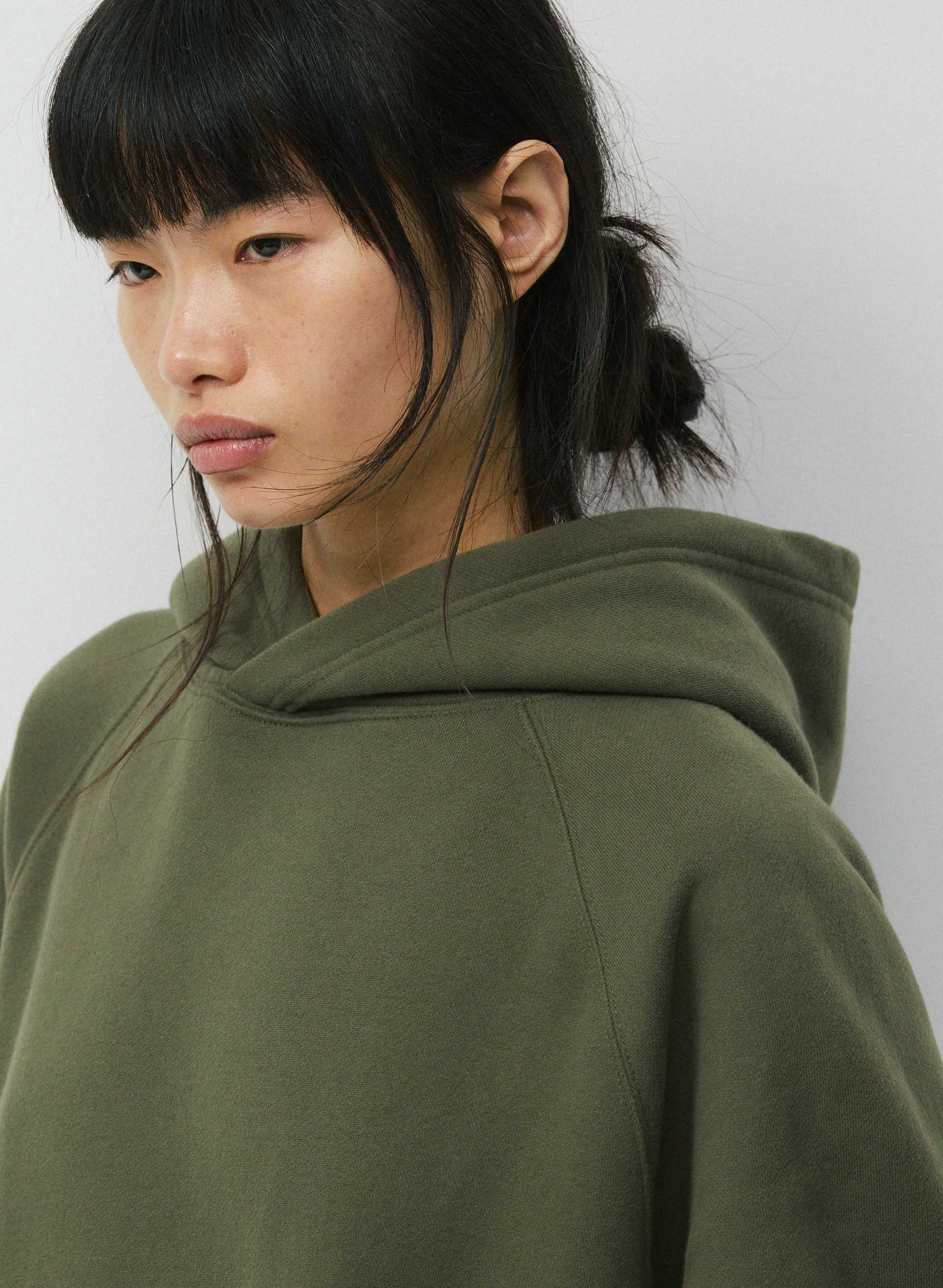 COZY SWEATFLEECE MEGA RAGLAN™ HOODIE | Aritzia