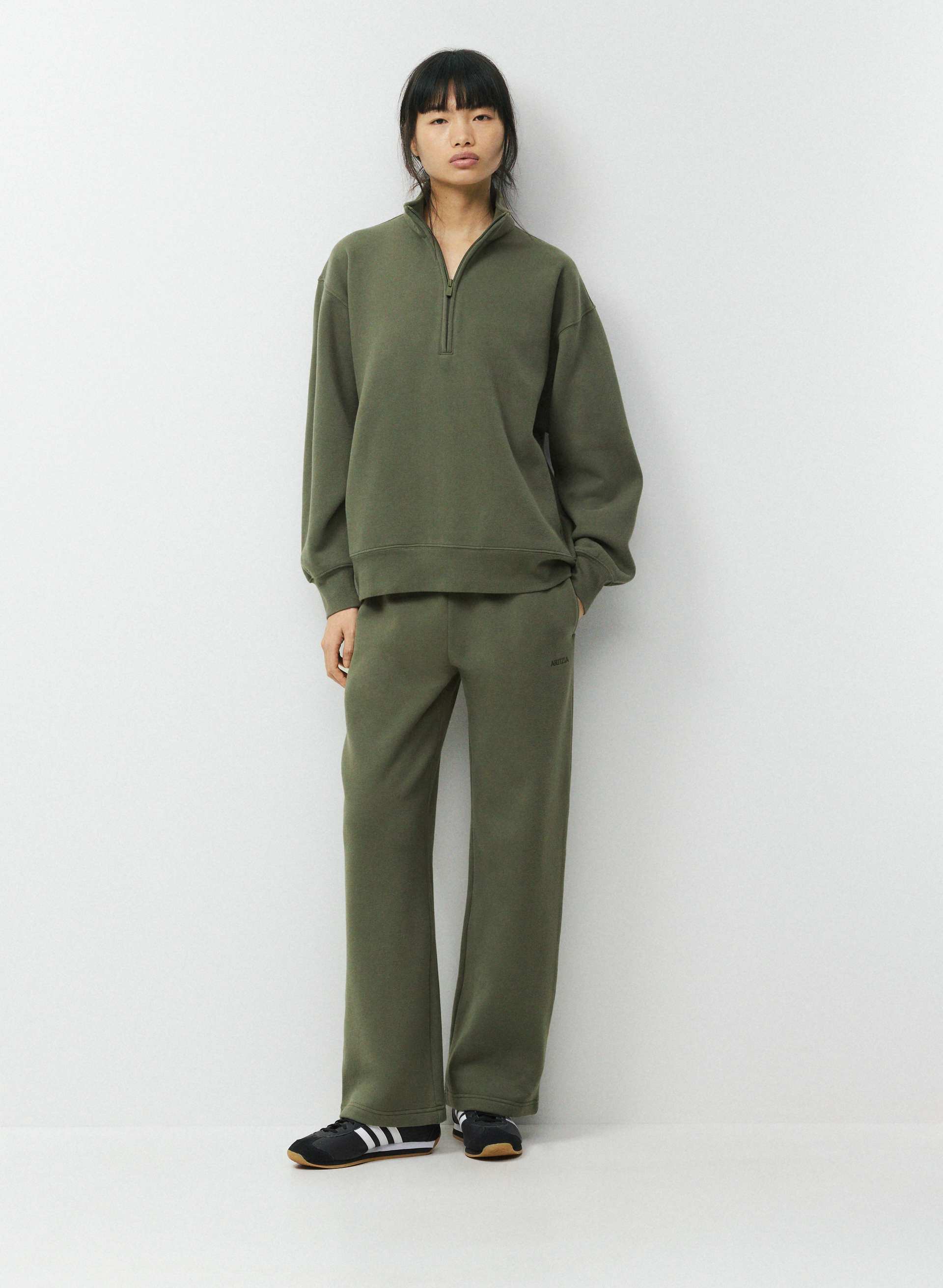 COZY SWEATFLEECE BOYFRIEND 1/2 ZIP - Relaxed fleece half-zip mockneck. 