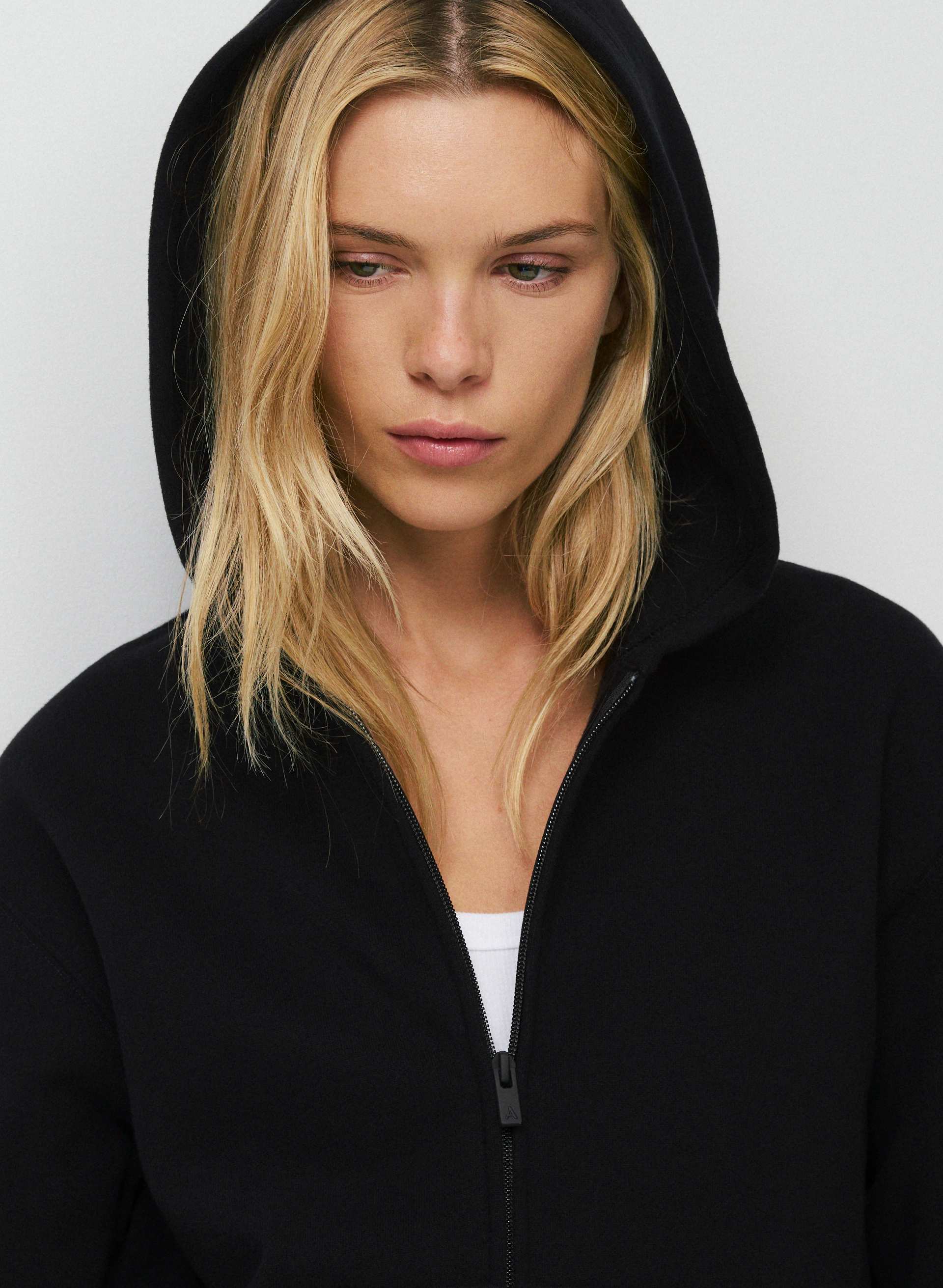 COZY SWEATFLEECE PERFECT ZIP HOODIE | Aritzia