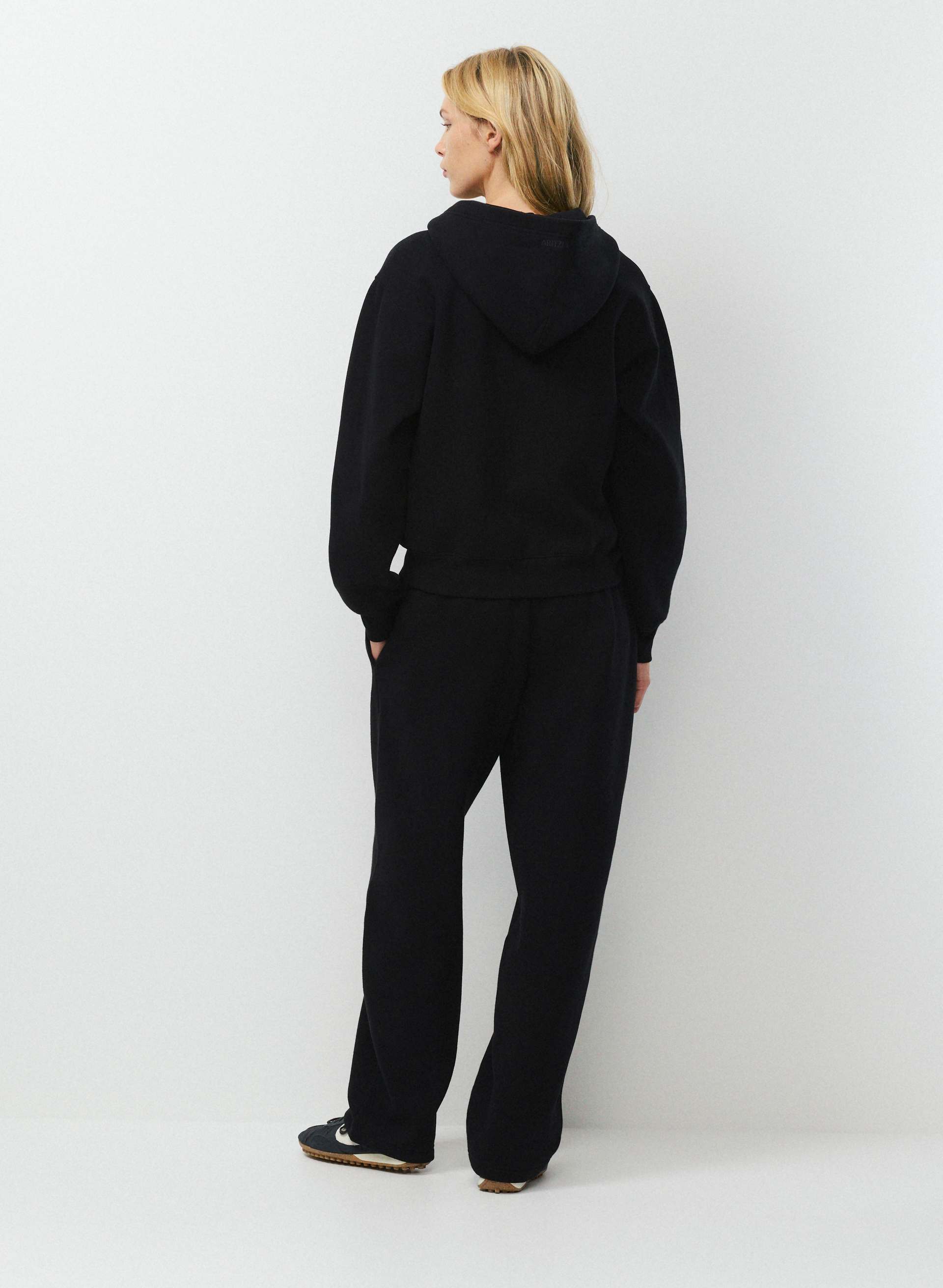 COZY SWEATFLEECE PERFECT ZIP HOODIE | Aritzia