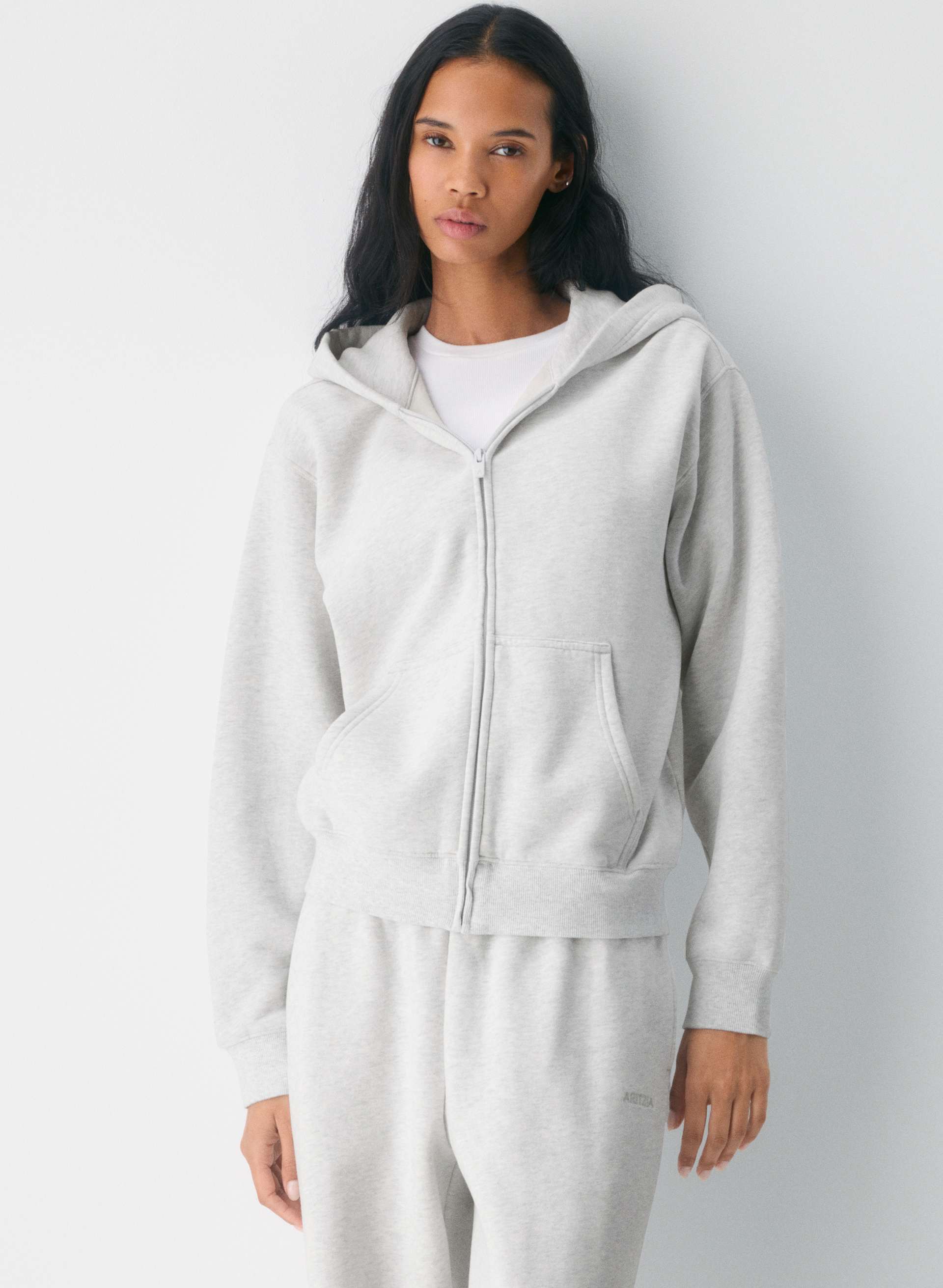 COZY SWEATFLEECE PERFECT ZIP HOODIE | Aritzia