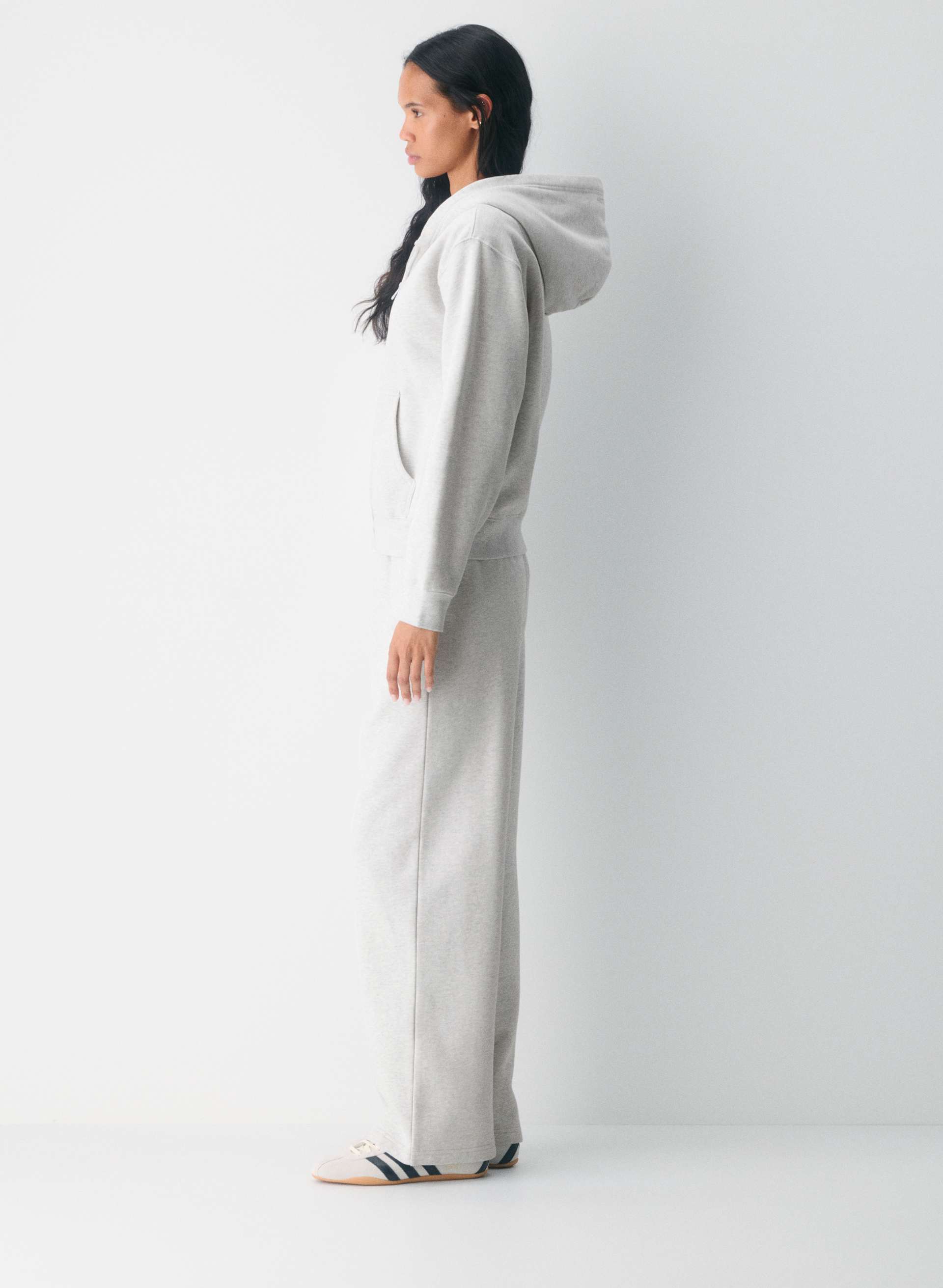 COZY SWEATFLEECE PERFECT ZIP HOODIE | Aritzia