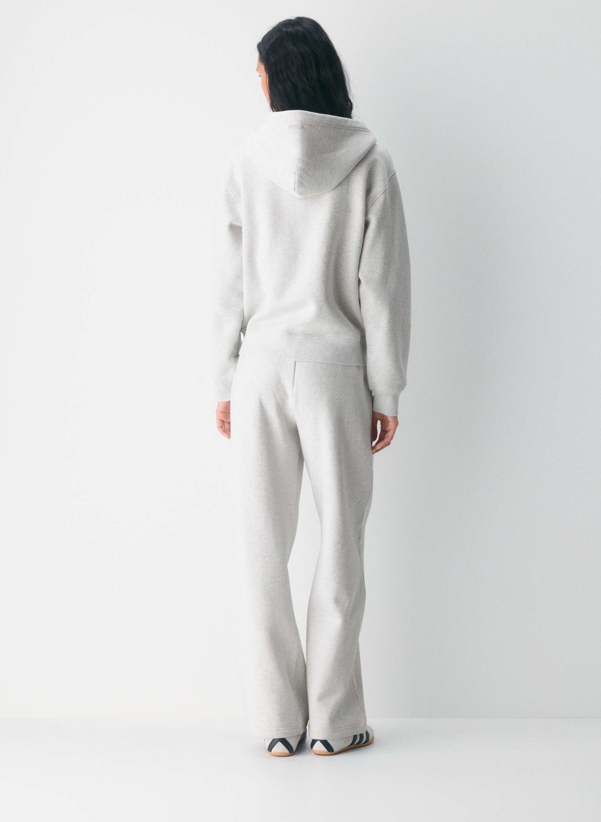 COZY SWEATFLEECE PERFECT ZIP HOODIE | Aritzia