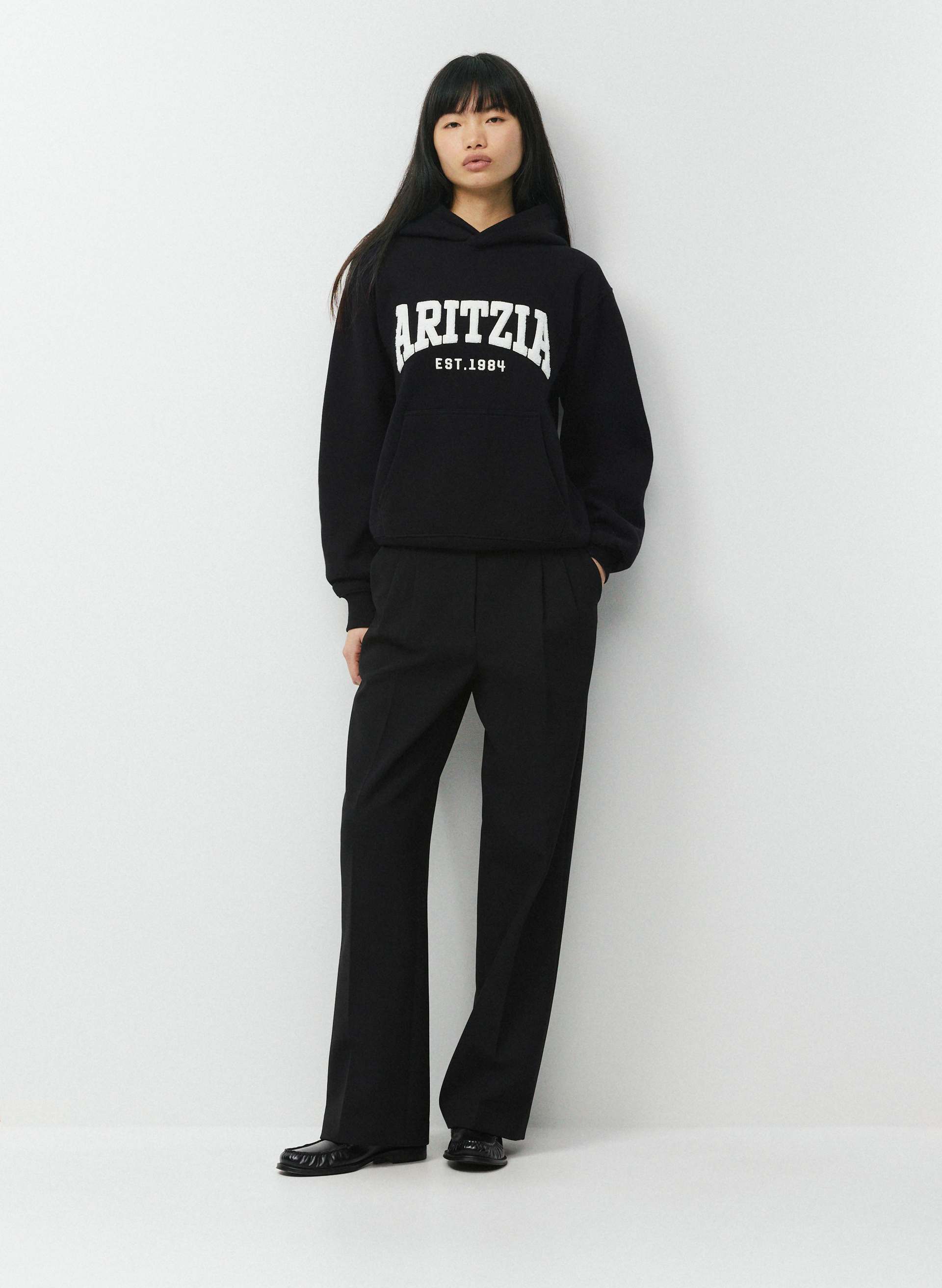 COZY SWEATFLEECE PERFECT HOODIE | Aritzia